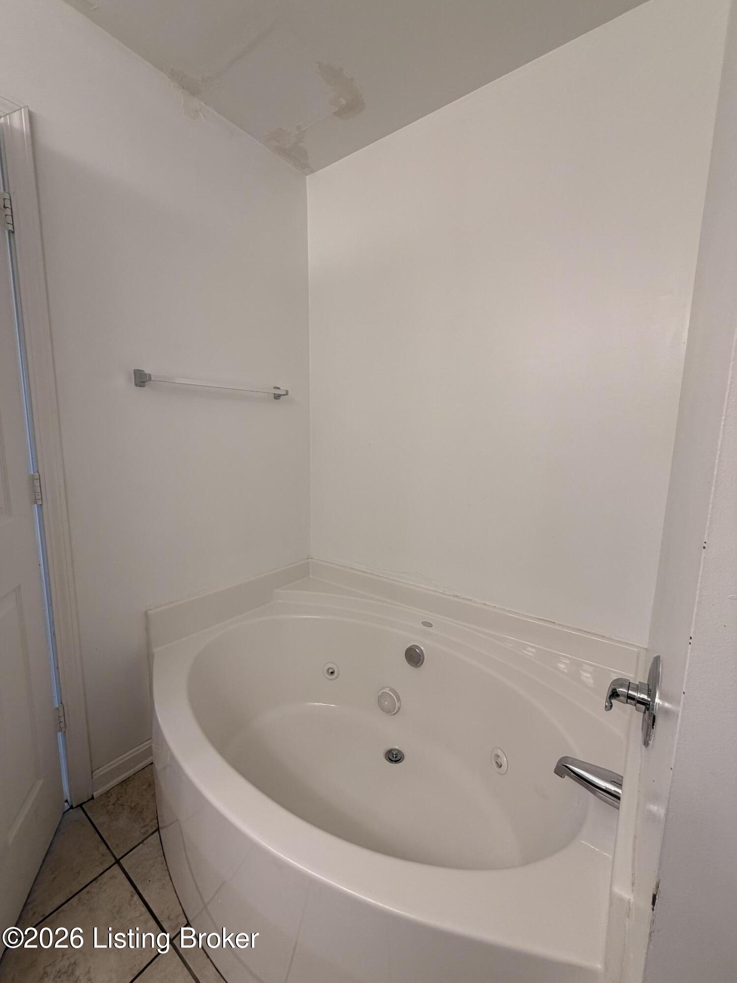 7001 Woodhaven Place Dr Property Photo 20