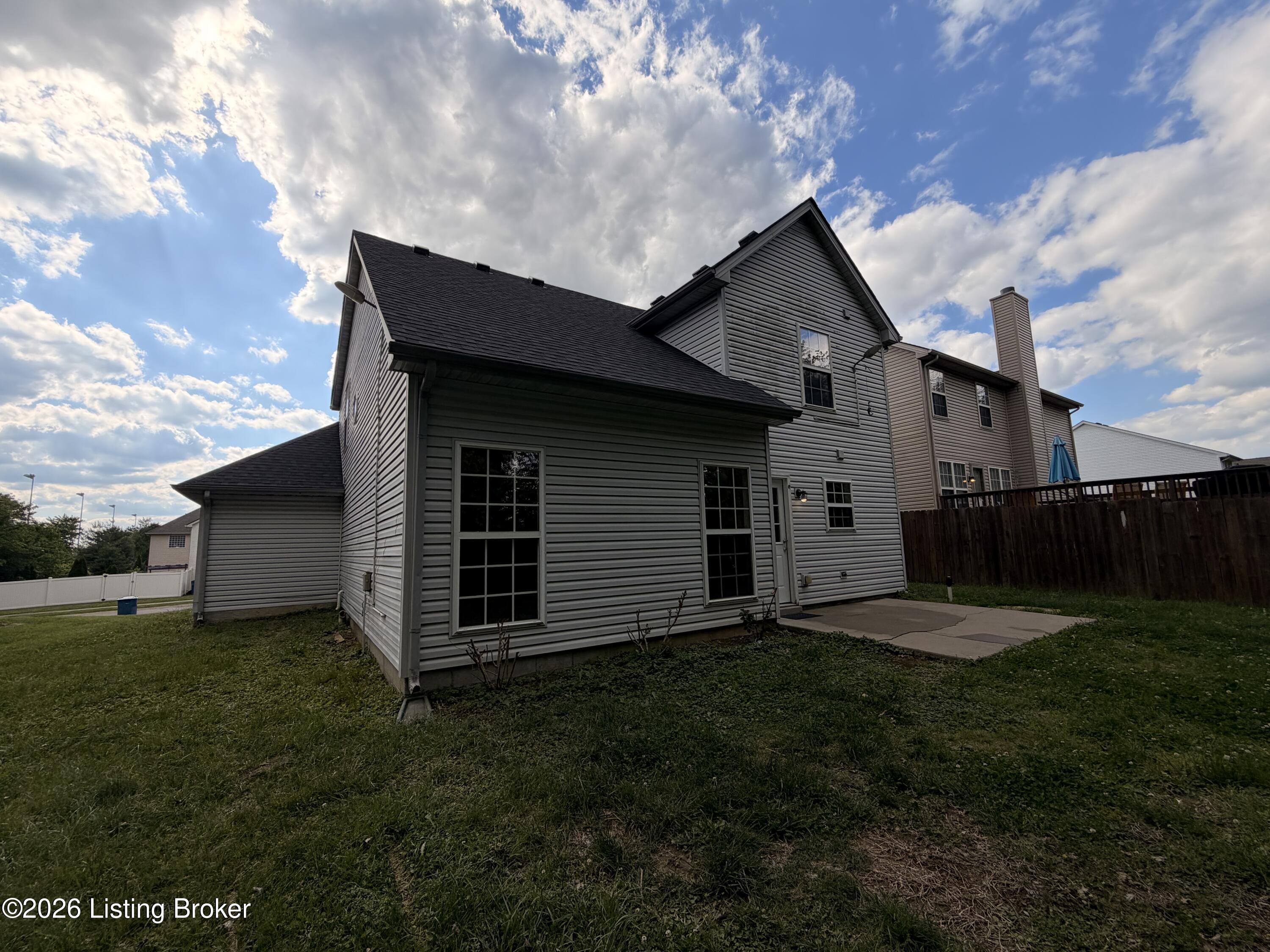 7001 Woodhaven Place Dr Property Photo 35