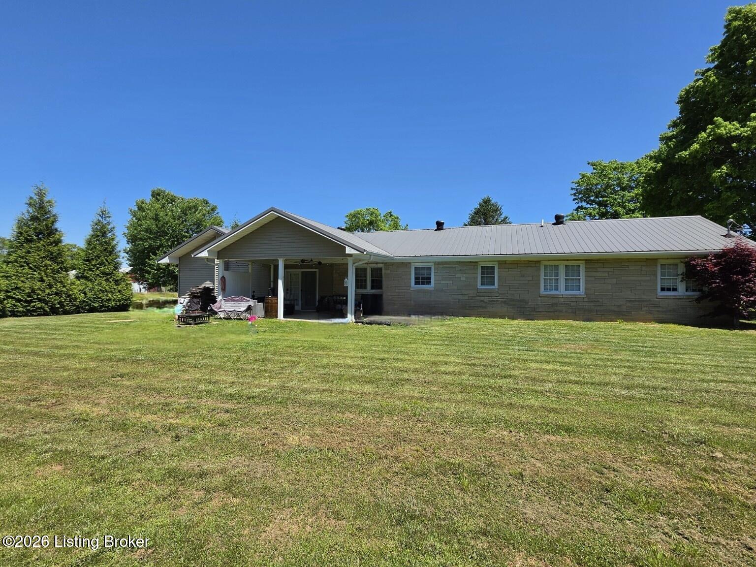 865 Tennessee Ridge Rd Property Photo 6