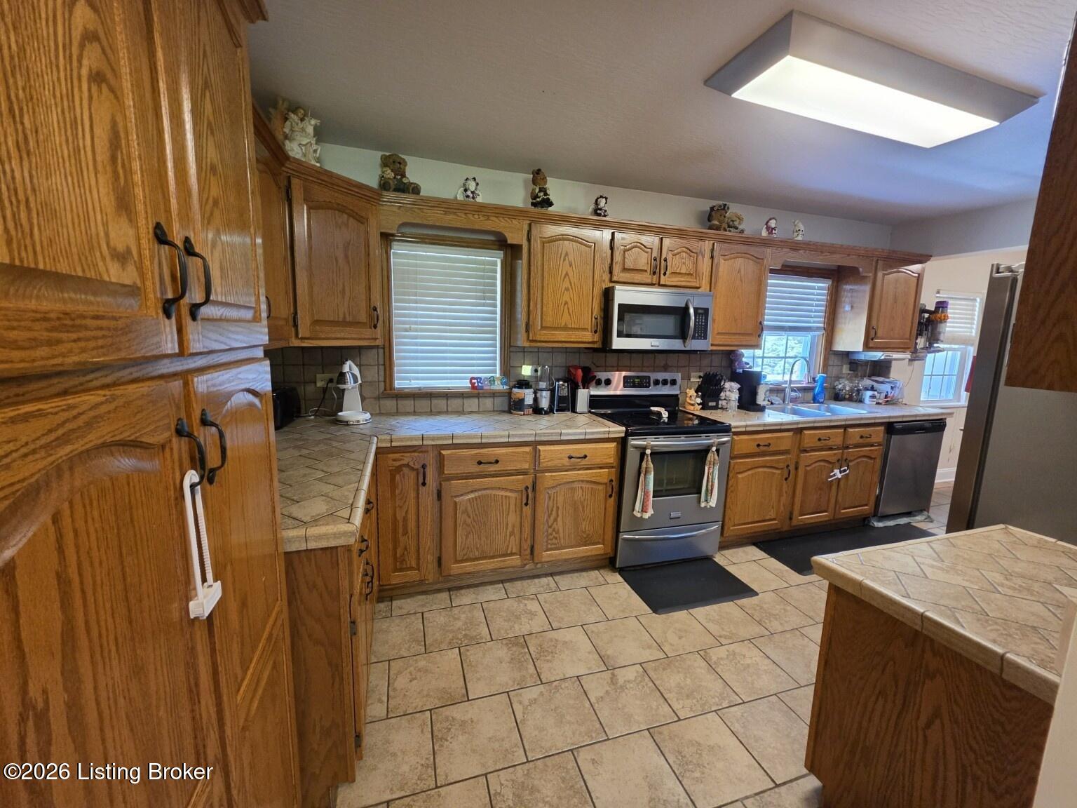 865 Tennessee Ridge Rd Property Photo 11