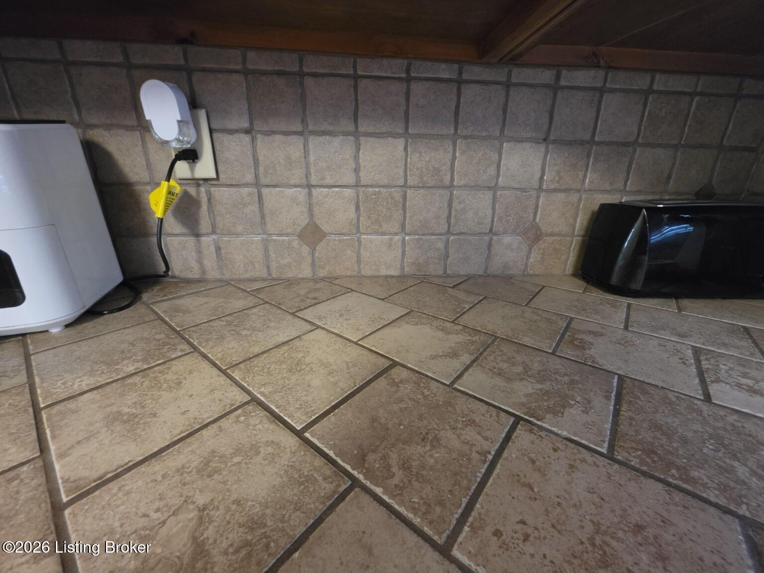 865 Tennessee Ridge Rd Property Photo 12