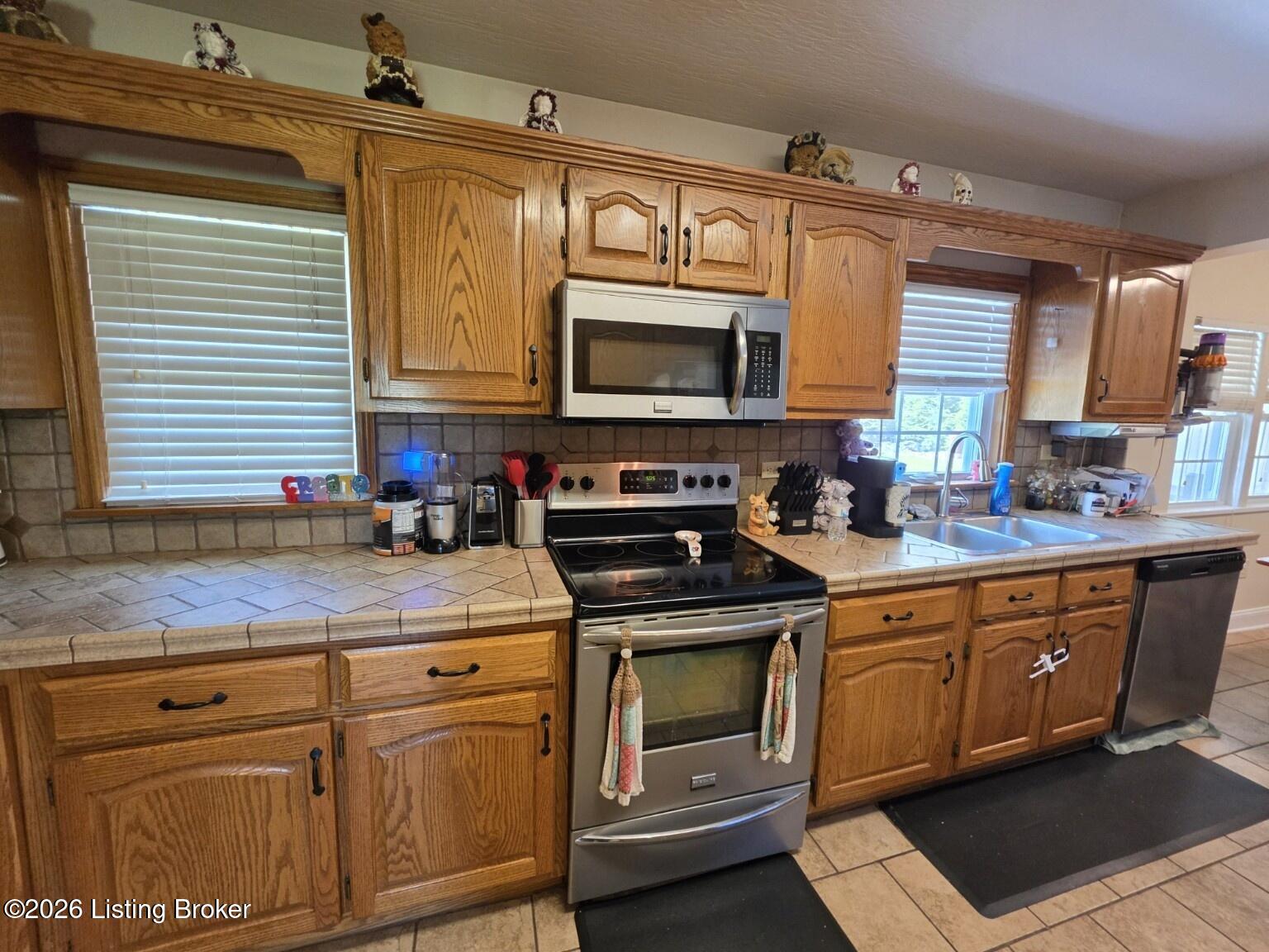 865 Tennessee Ridge Rd Property Photo 13