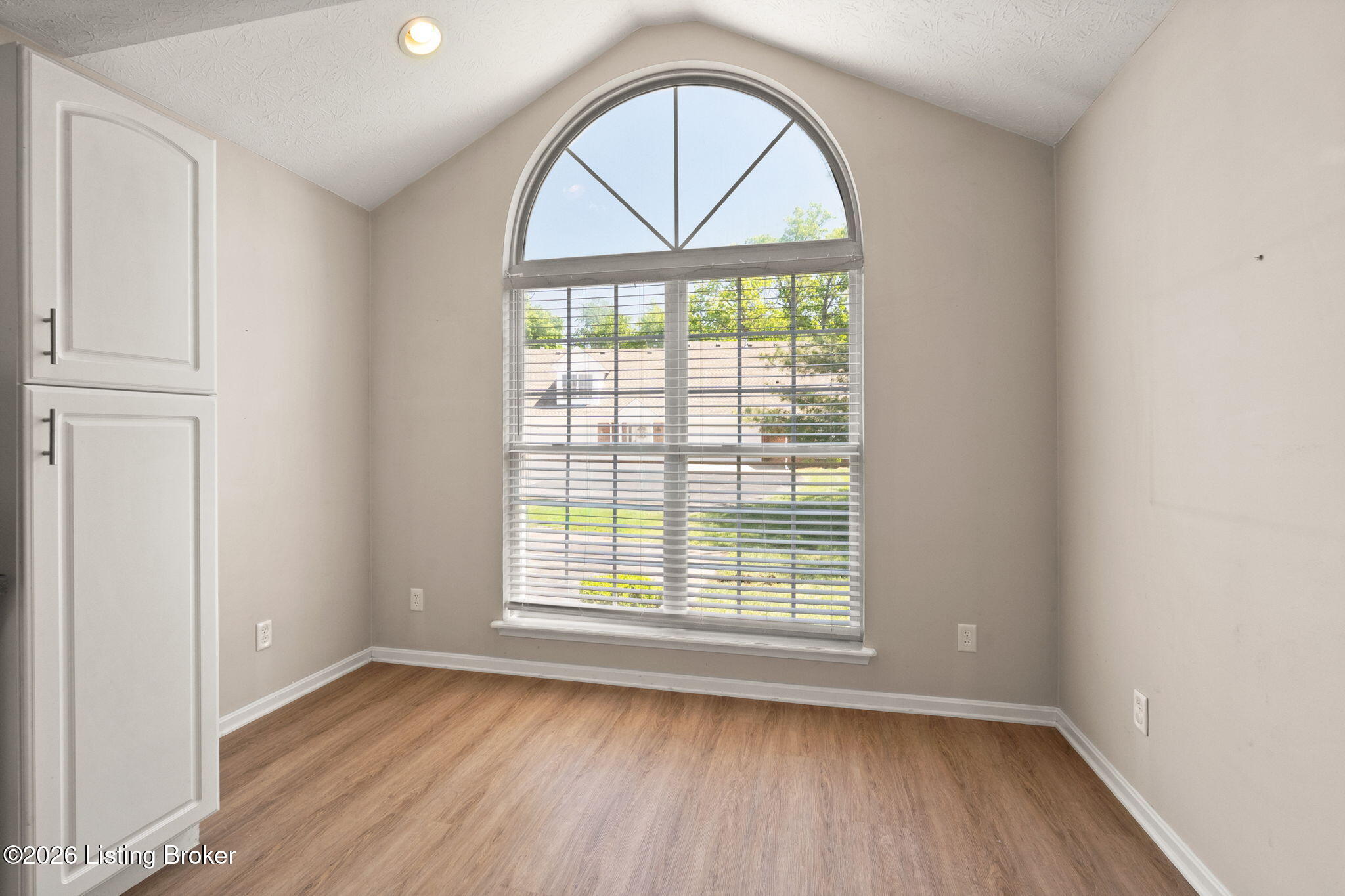 10546 Monticello Forest Cir Property Photo 17