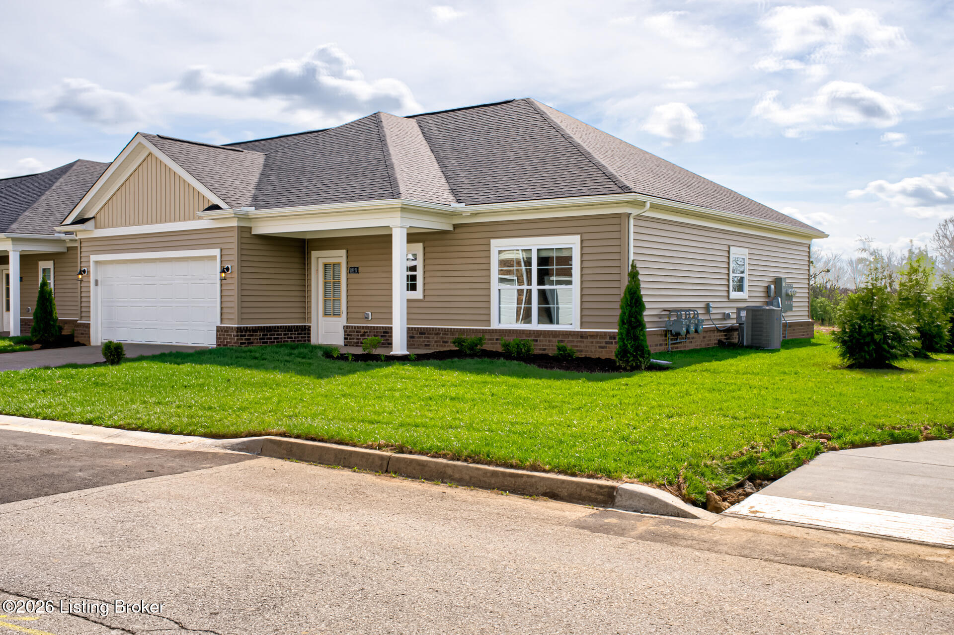 10211 Lark Meadow Dr Property Photo 21