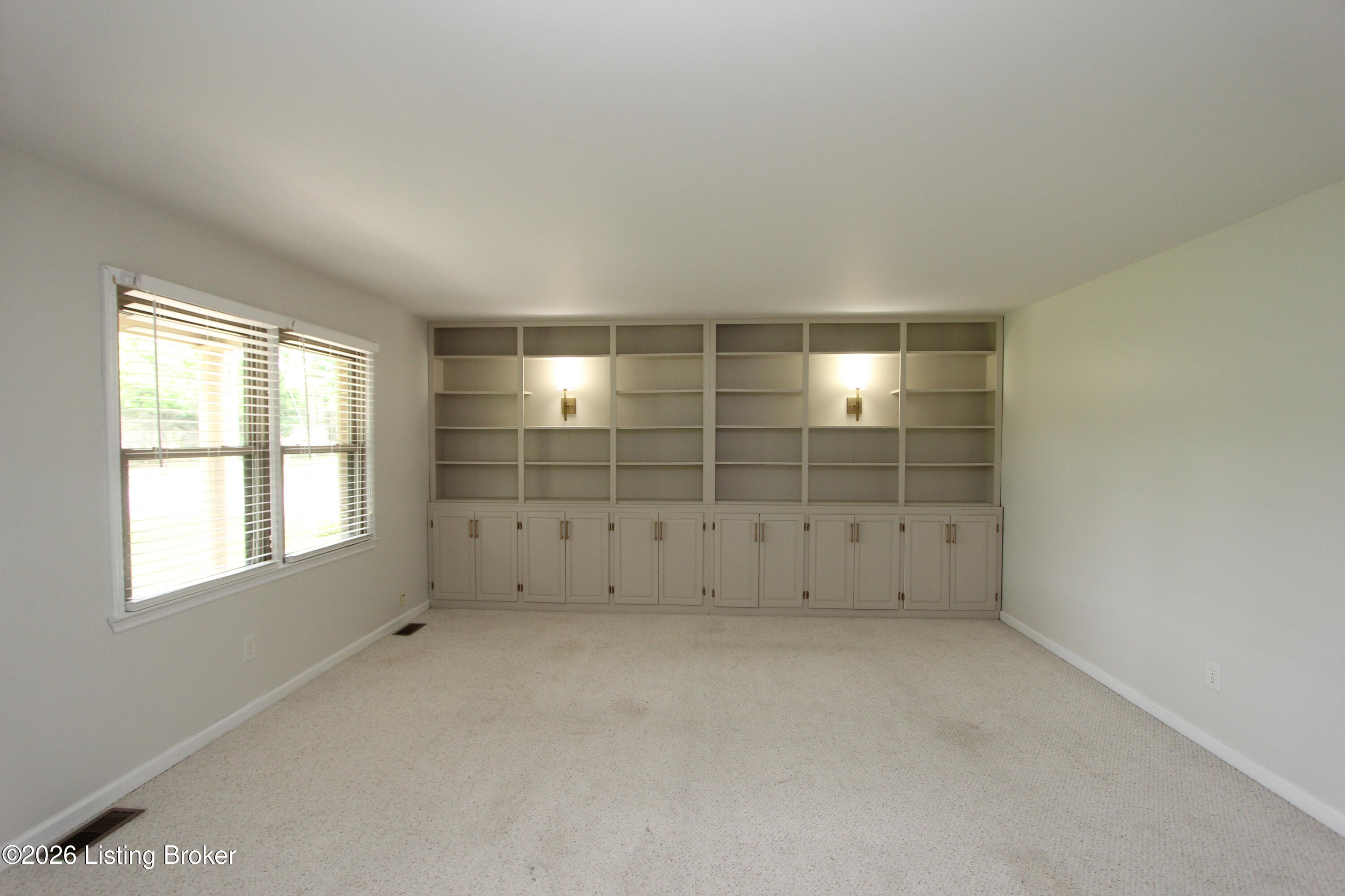 1233 Johnson Rd Property Photo 5