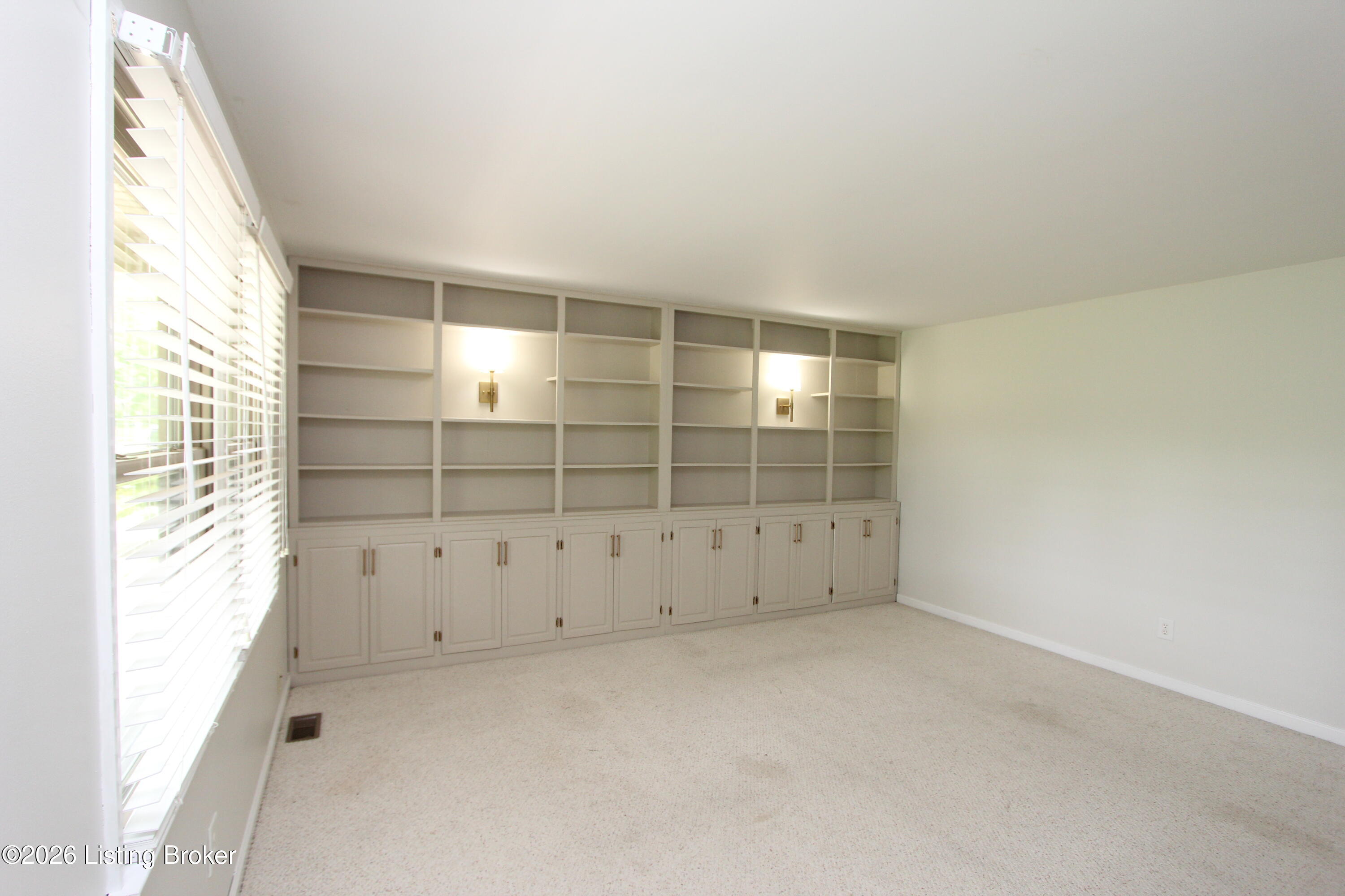 1233 Johnson Rd Property Photo 6