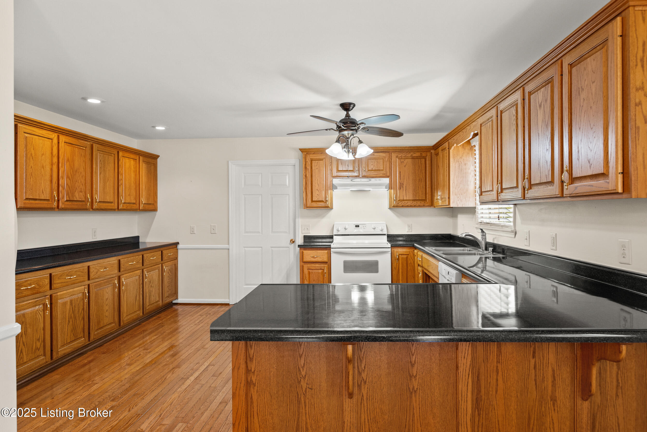 1233 Johnson Rd Property Photo 20
