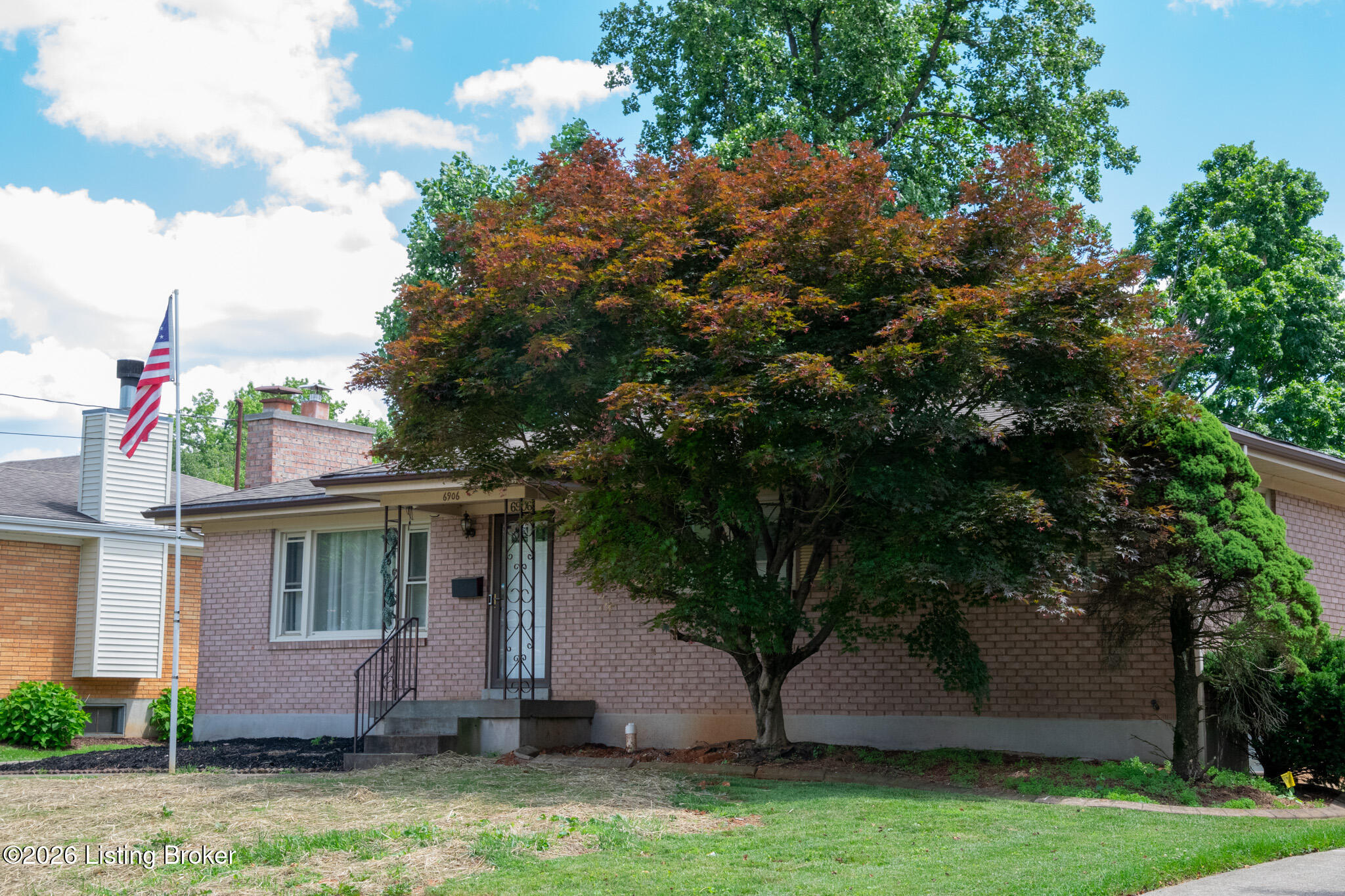 6906 Shareith Dr Property Photo 3