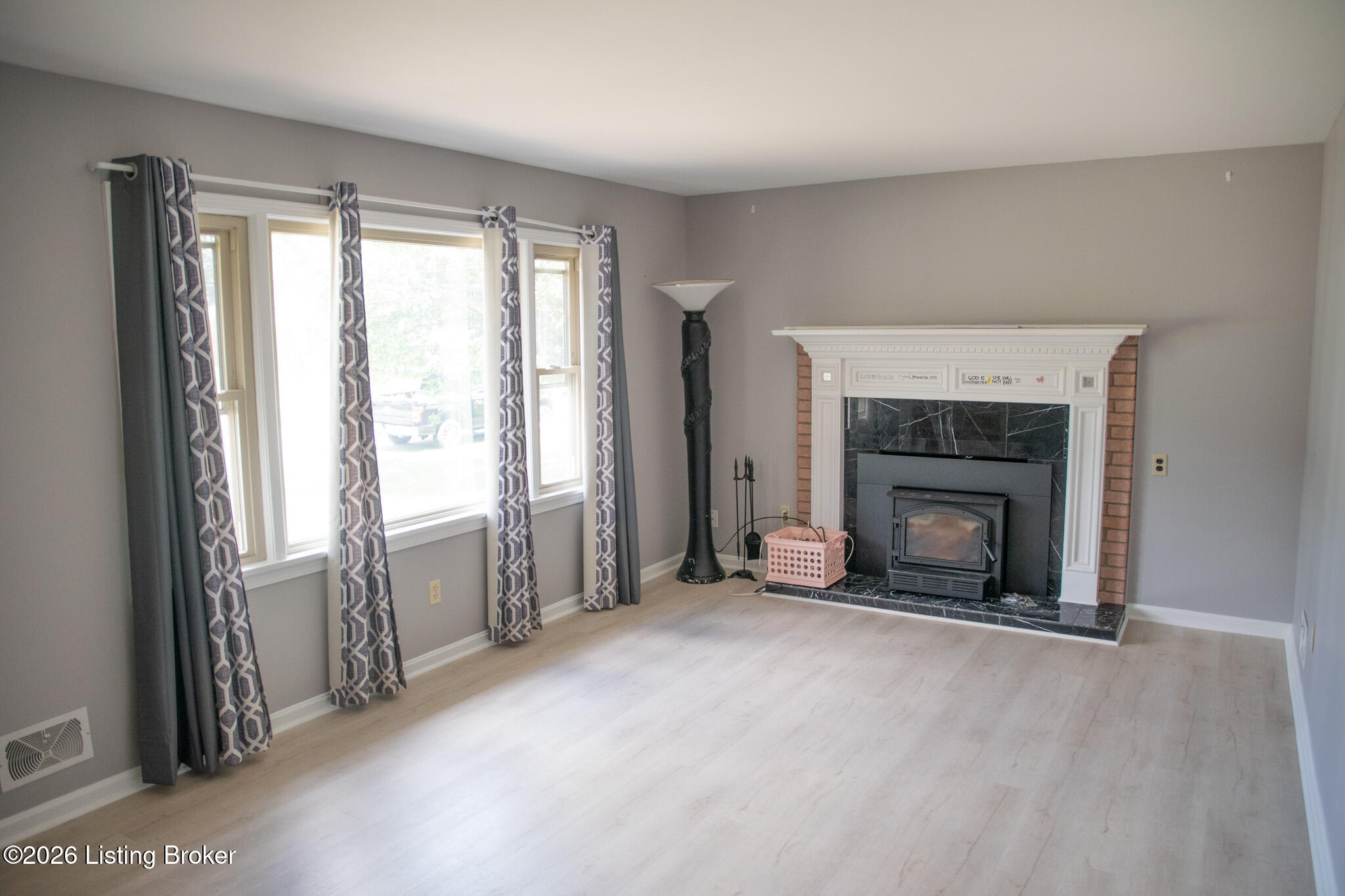 6906 Shareith Dr Property Photo 6