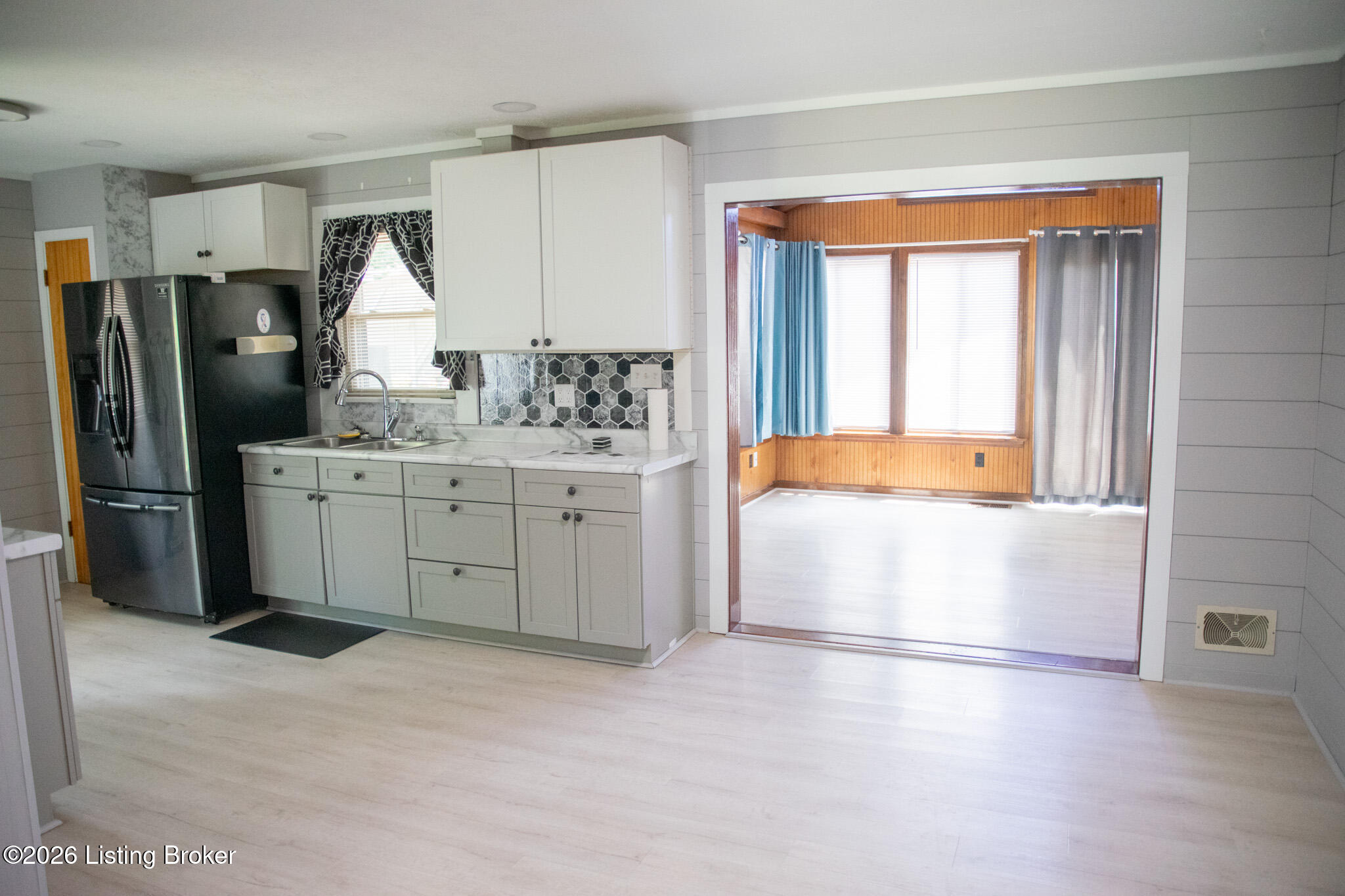 6906 Shareith Dr Property Photo 9