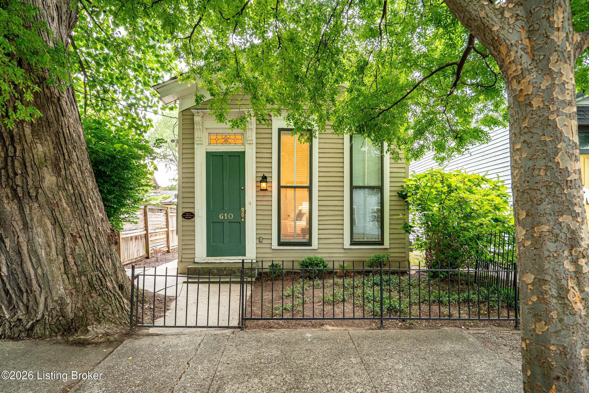 610 Myrtle St Property Photo 1
