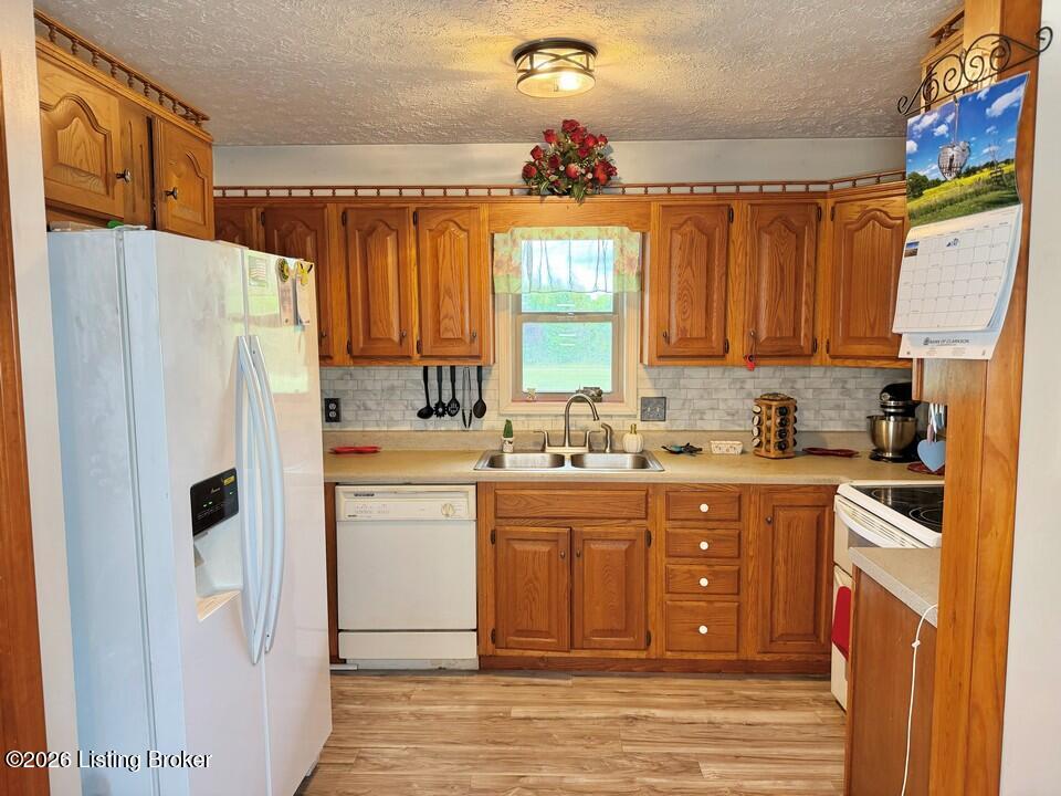 368 Nosey Creek Ct Property Photo 17