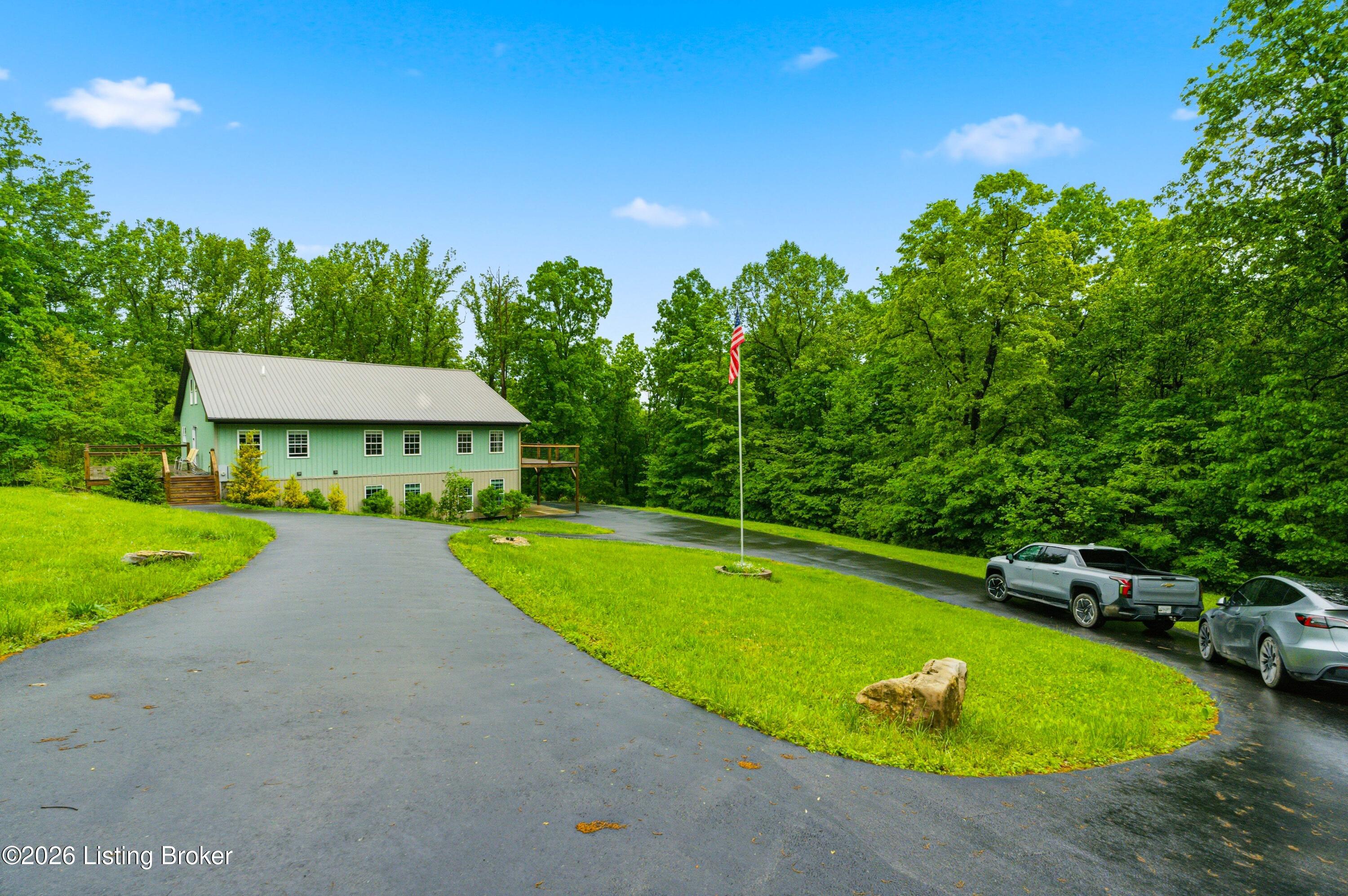 343 Pipeline Rd Property Photo 3