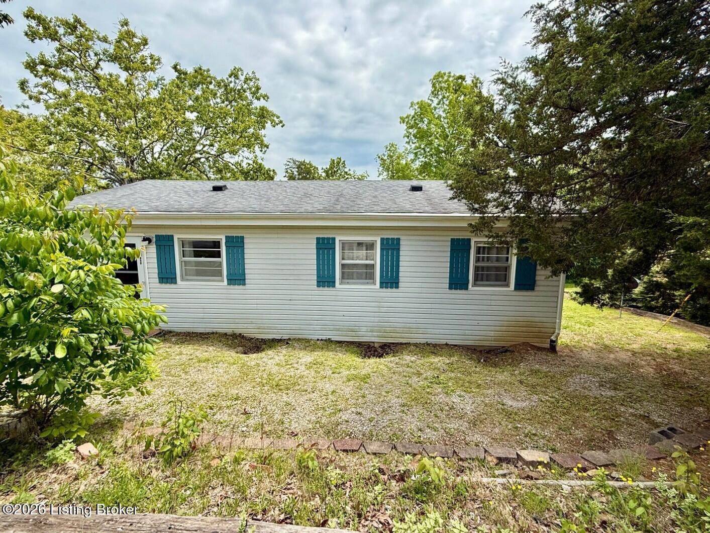769 Whispering Pine Cir Property Photo 3