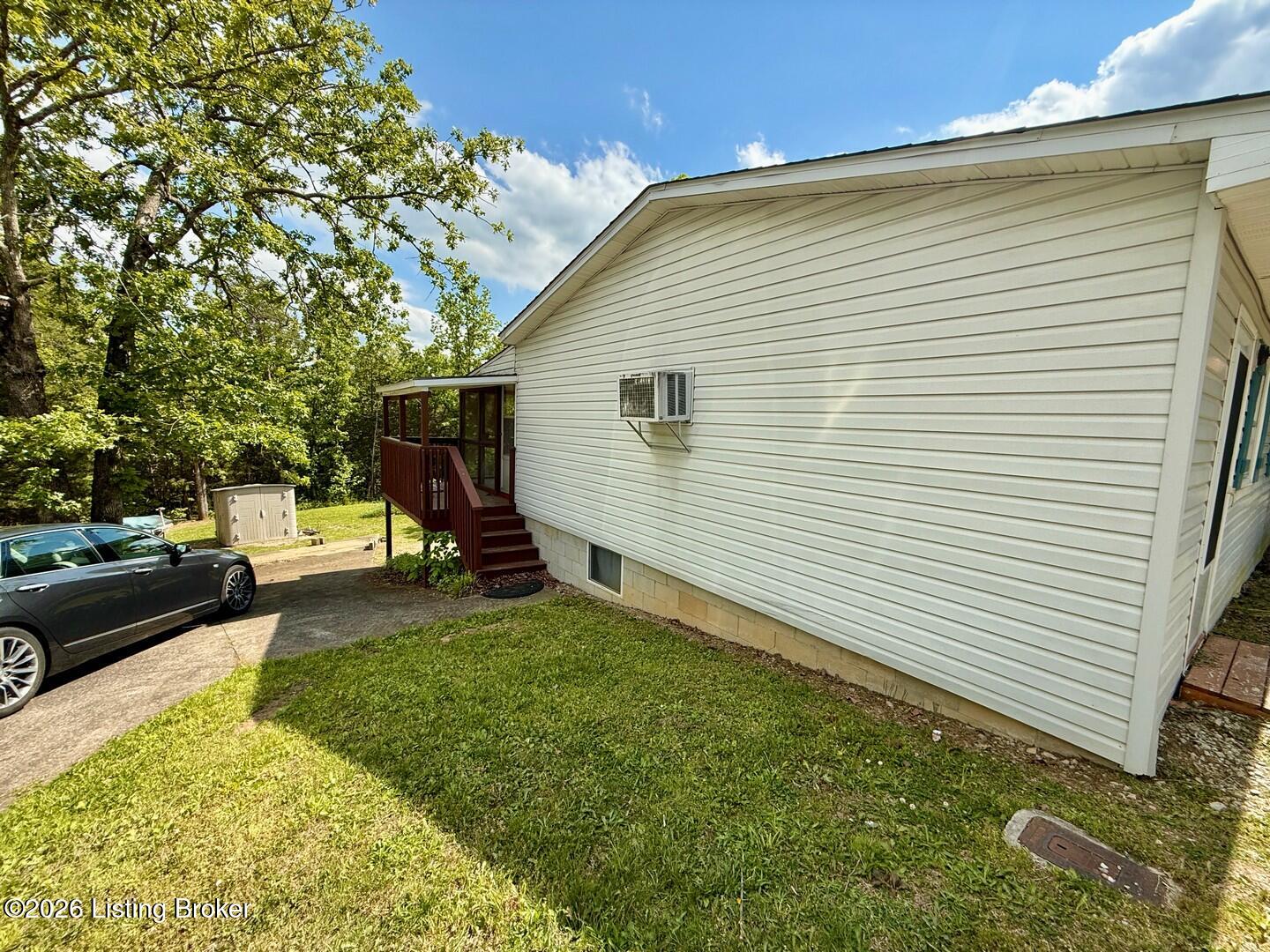 769 Whispering Pine Cir Property Photo 8