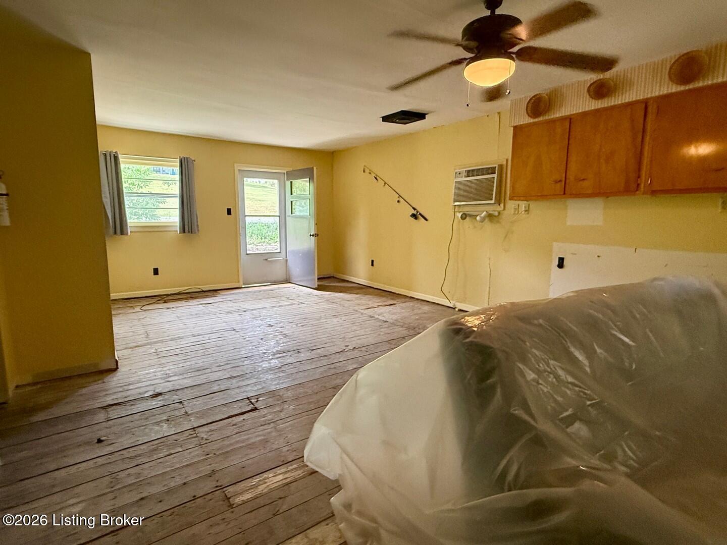 769 Whispering Pine Cir Property Photo 18