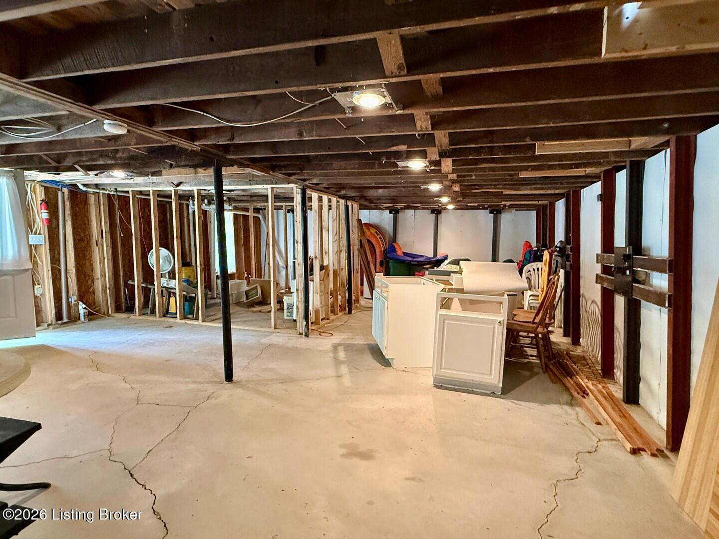 769 Whispering Pine Cir Property Photo 24