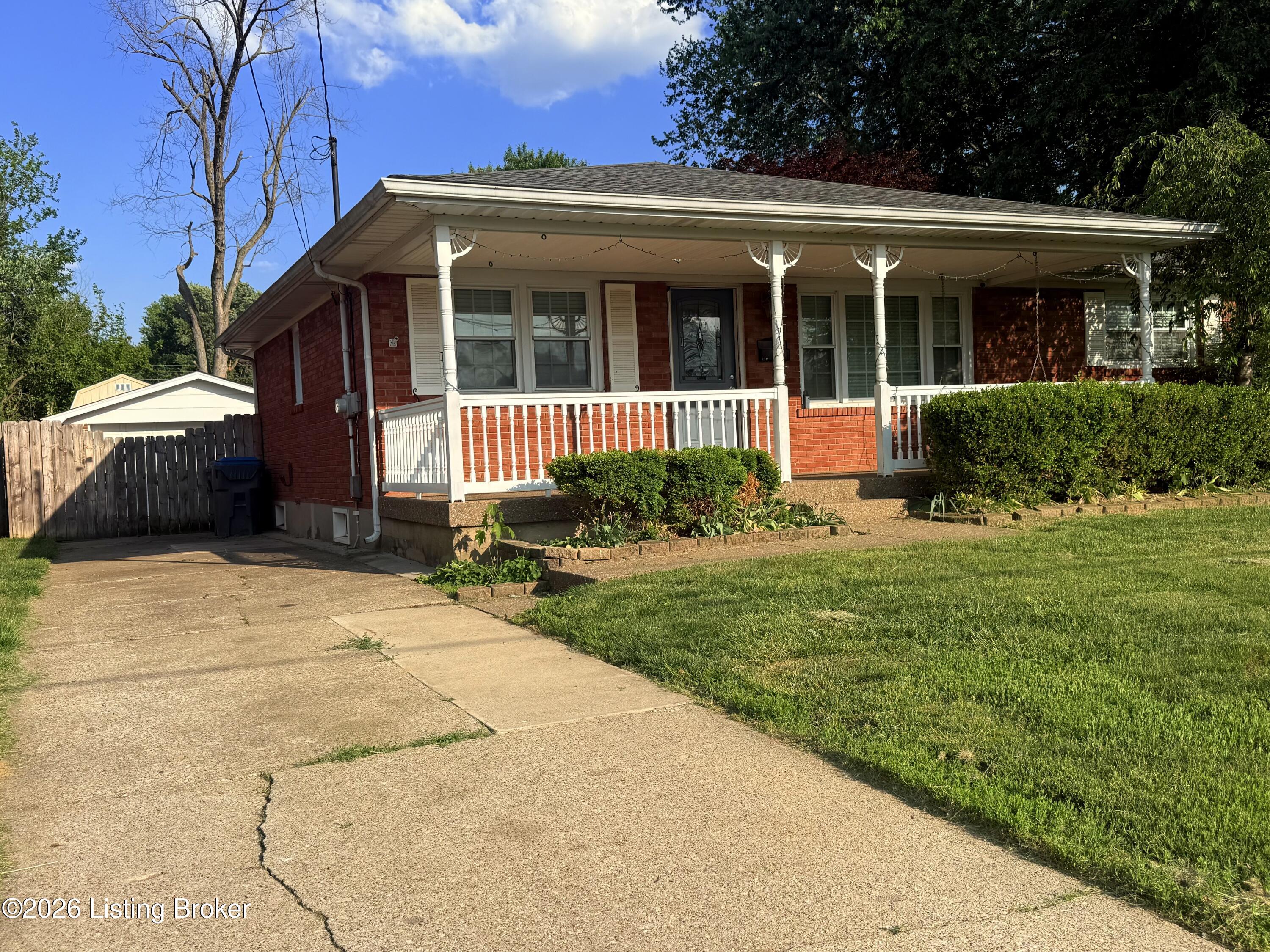 11615 Semillon Ln Property Photo 3