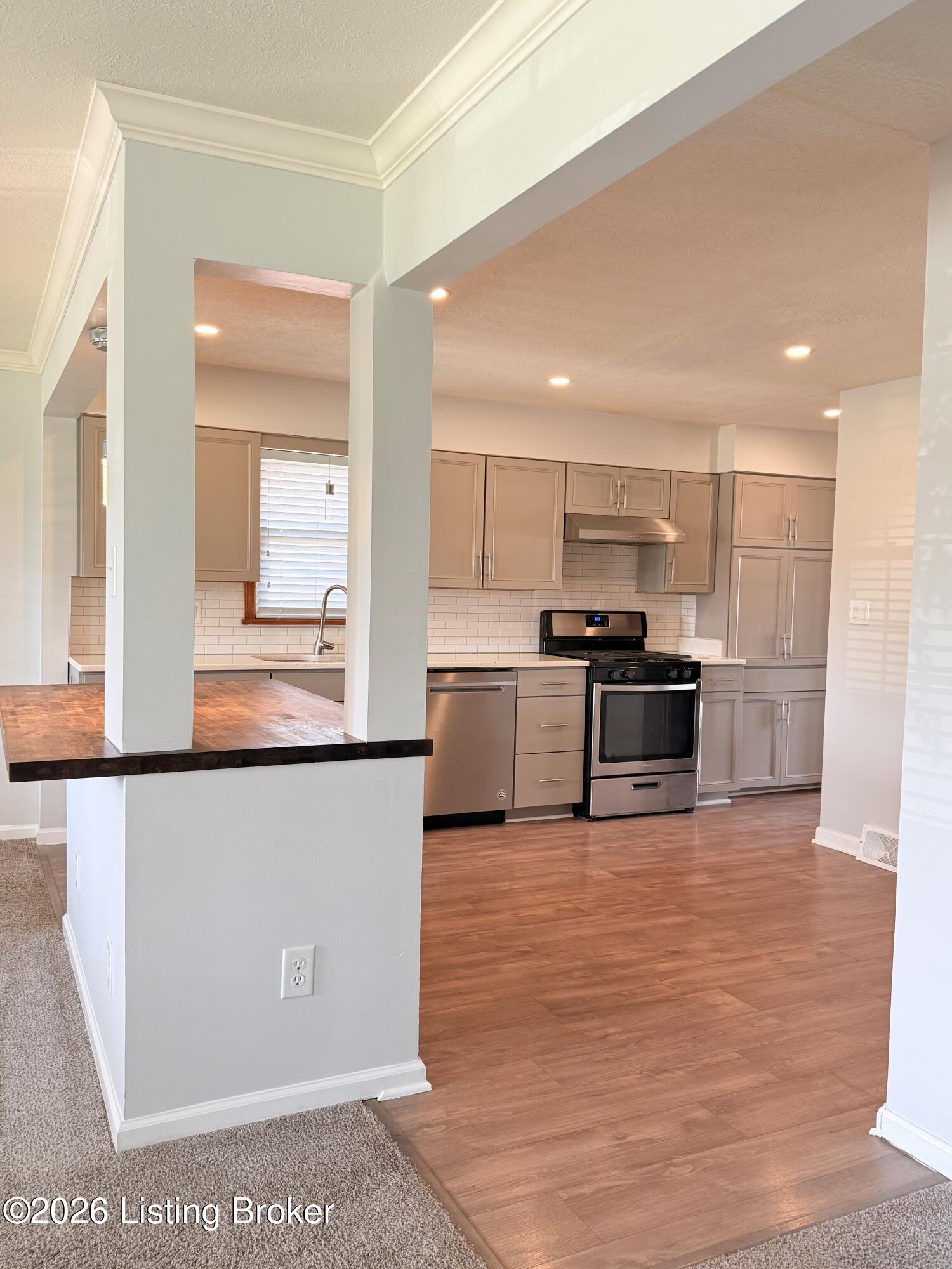11615 Semillon Ln Property Photo 7