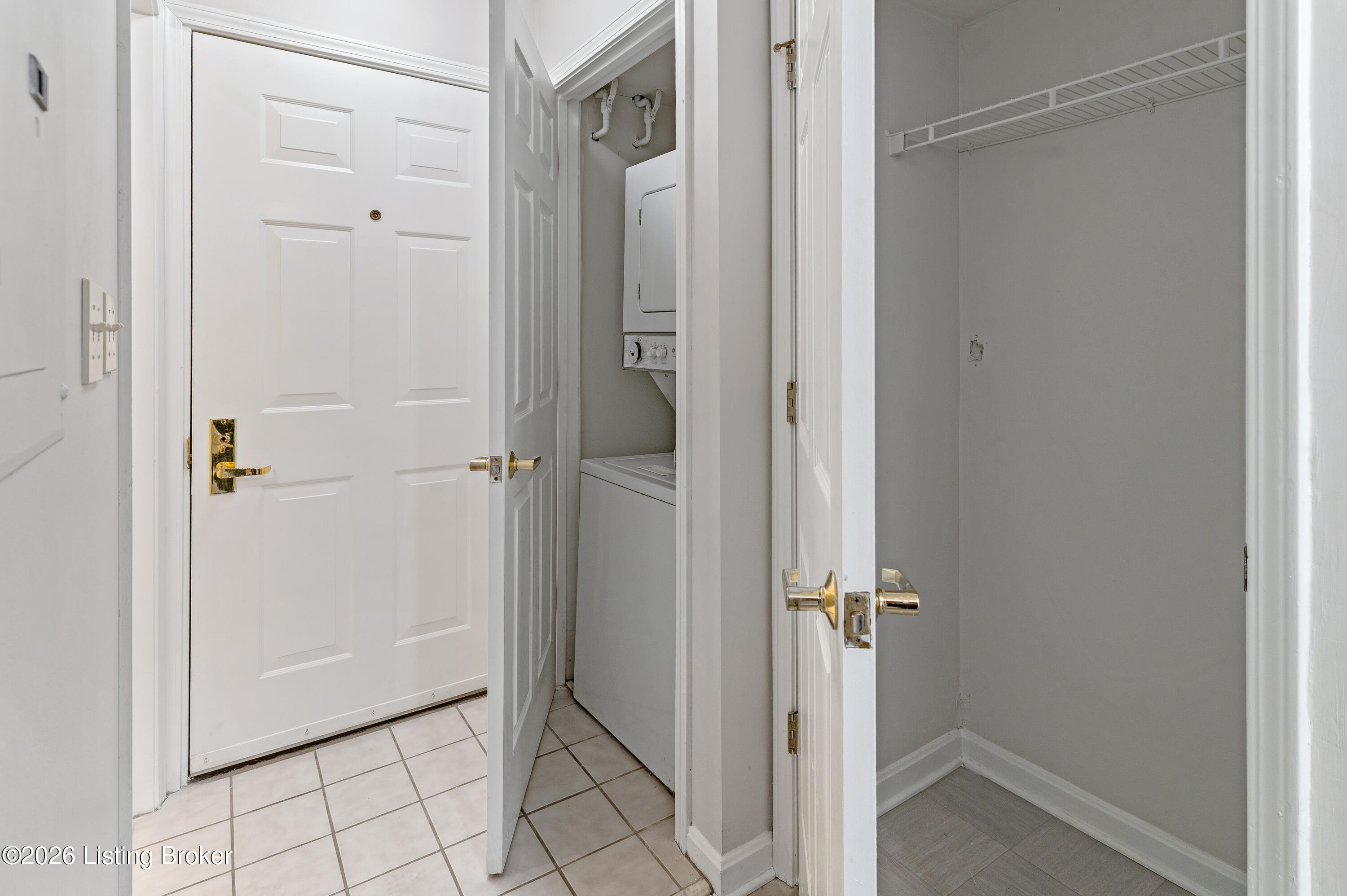 2730 Brownsboro Rd Apt 144 Property Photo 2