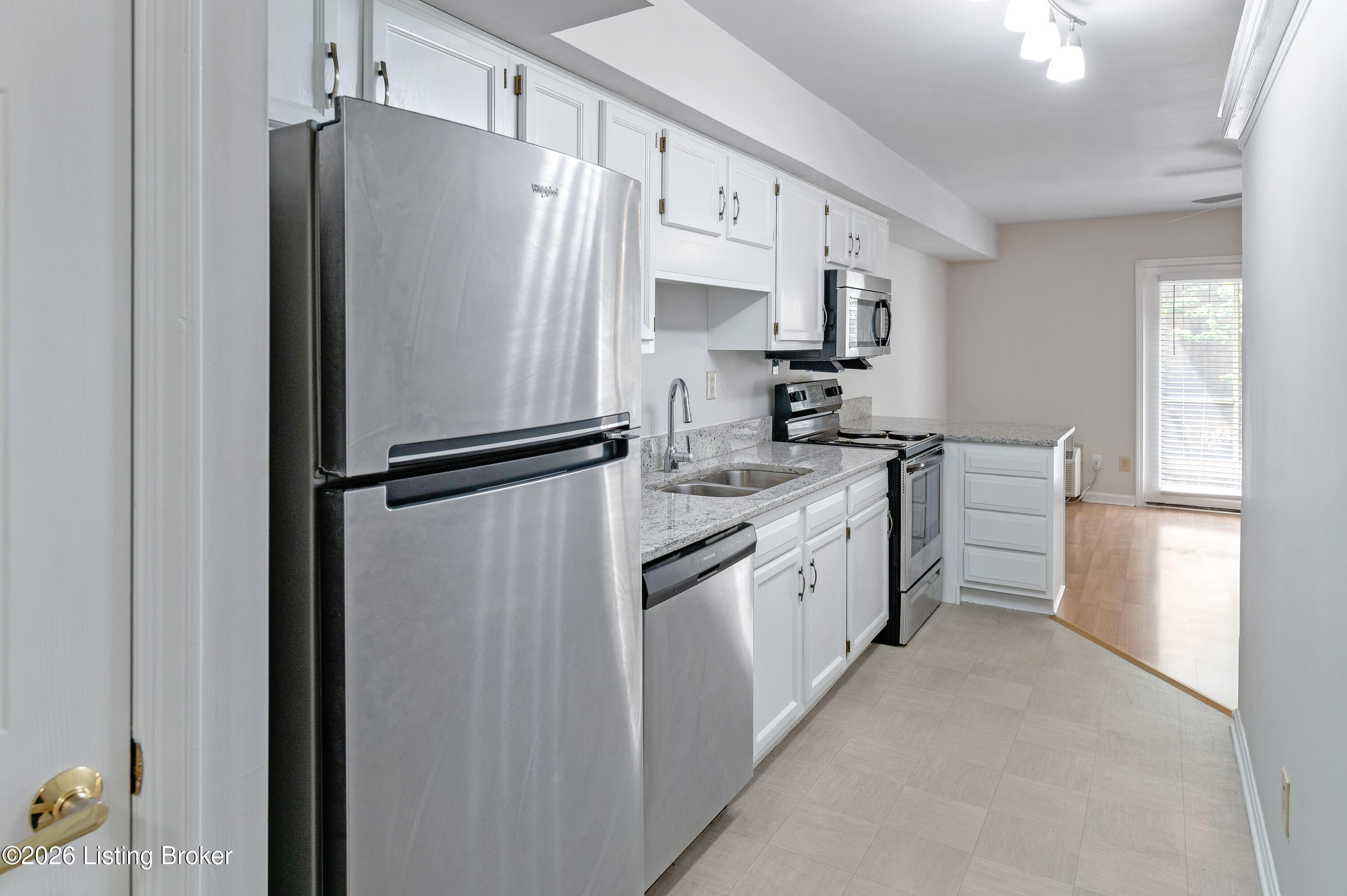2730 Brownsboro Rd Apt 144 Property Photo 8