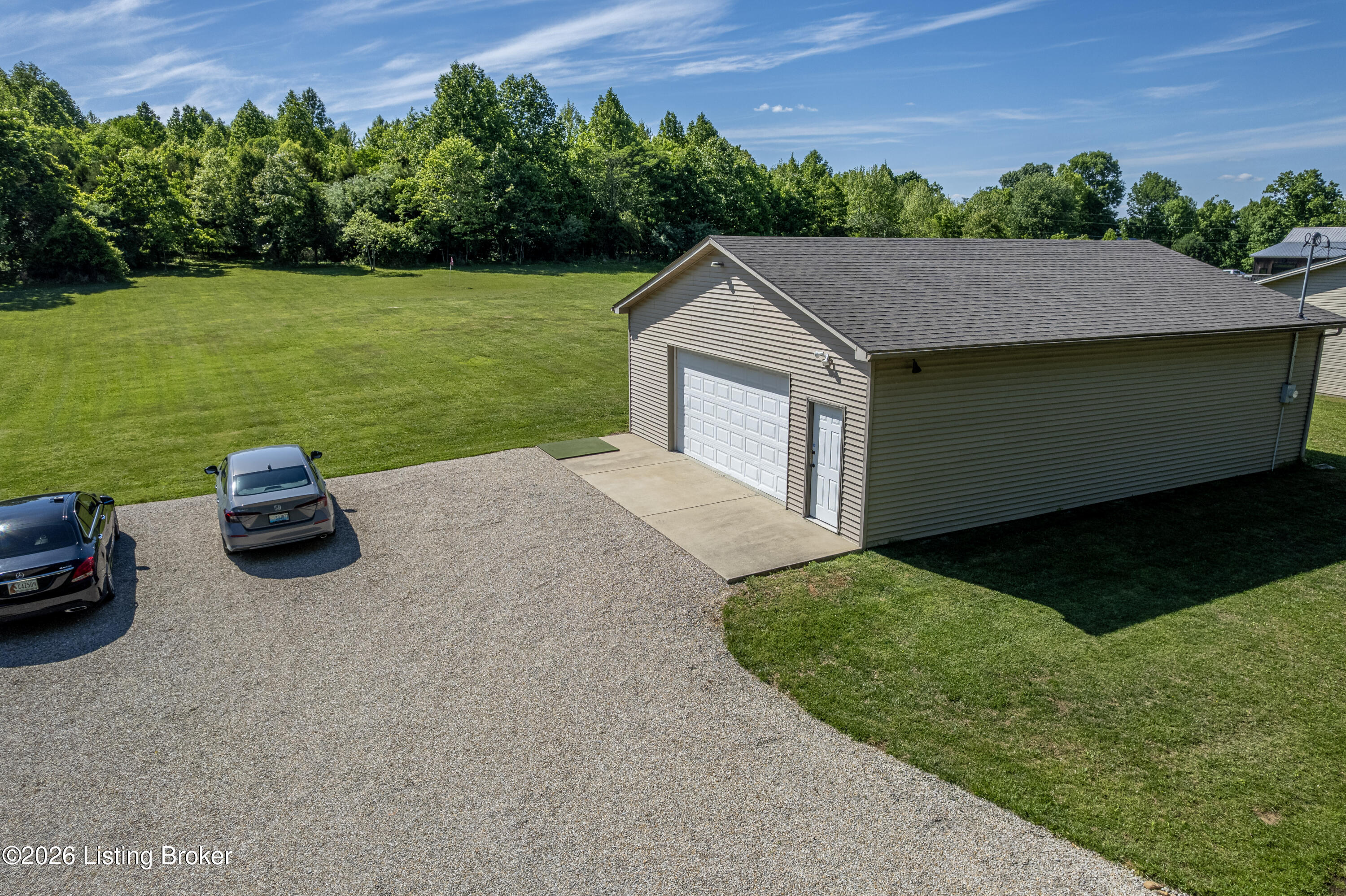 485 Bentwood Ln Property Photo 4