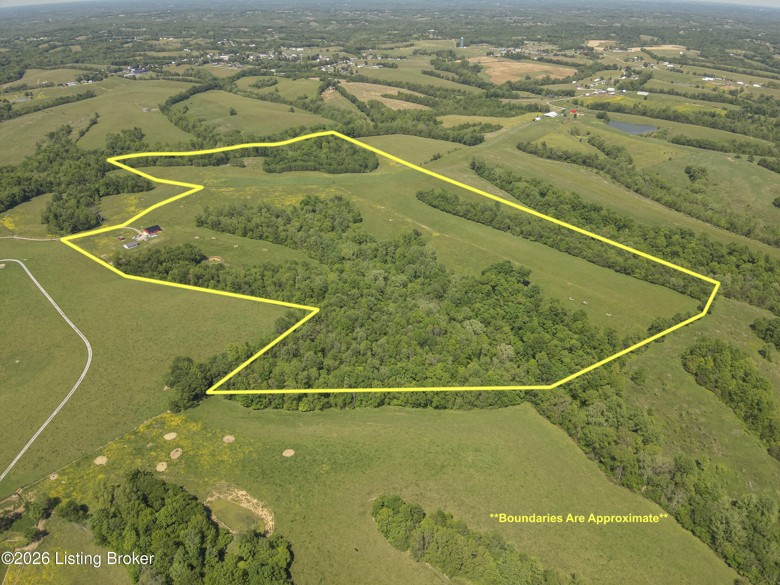 904 Lawrenceburg Rd Property Photo 8
