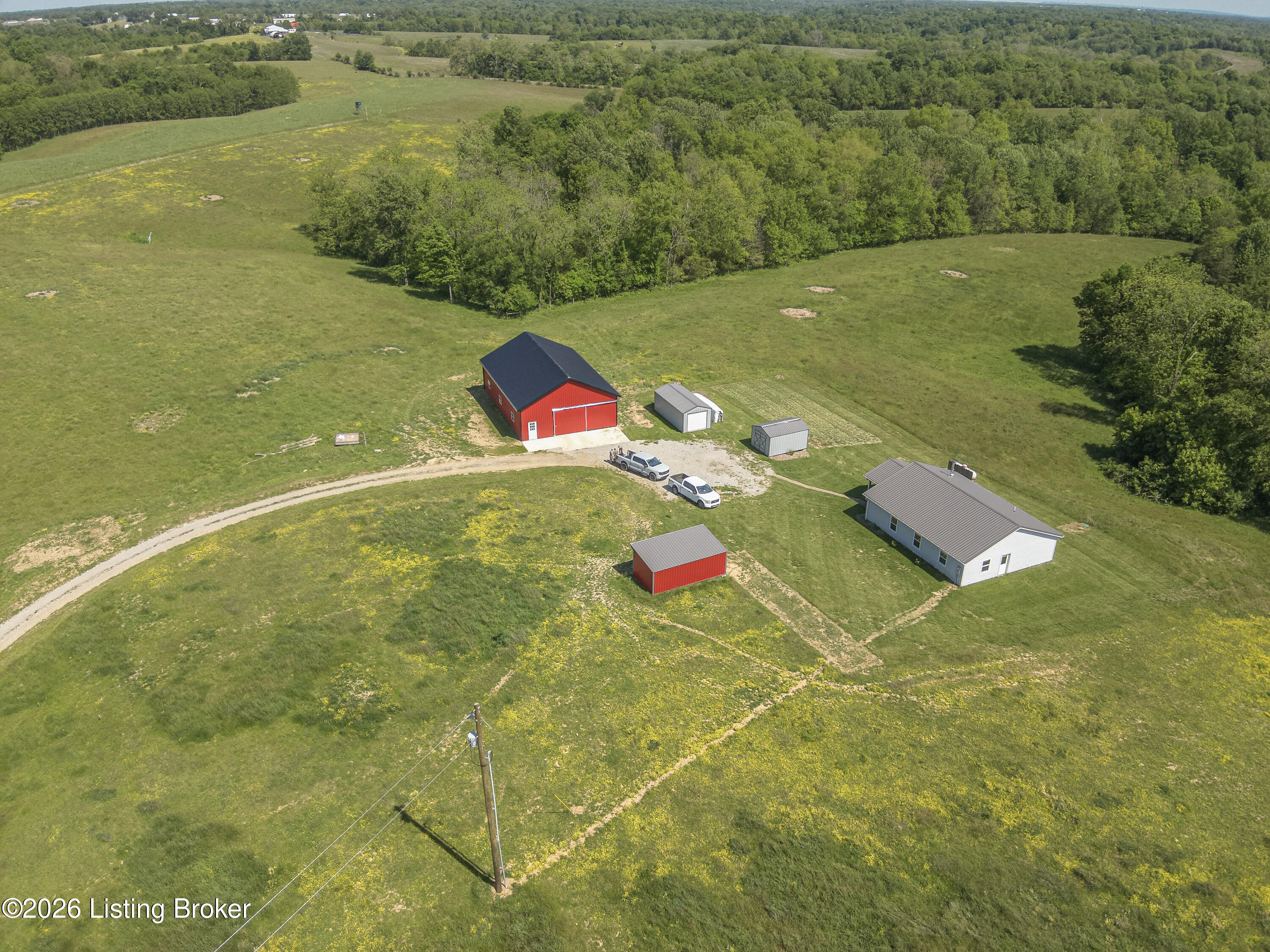 904 Lawrenceburg Rd Property Photo 13