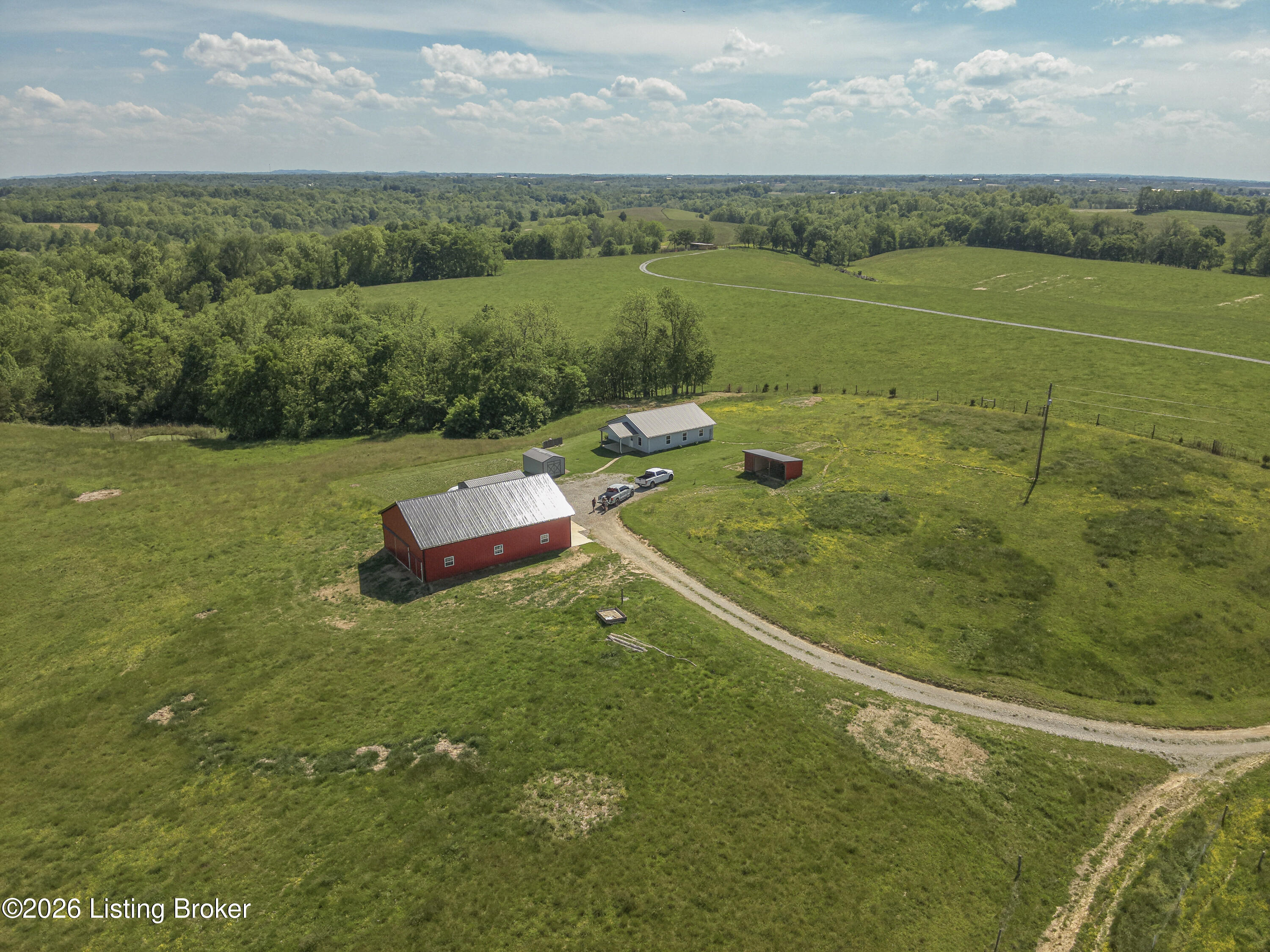 904 Lawrenceburg Rd Property Photo 15