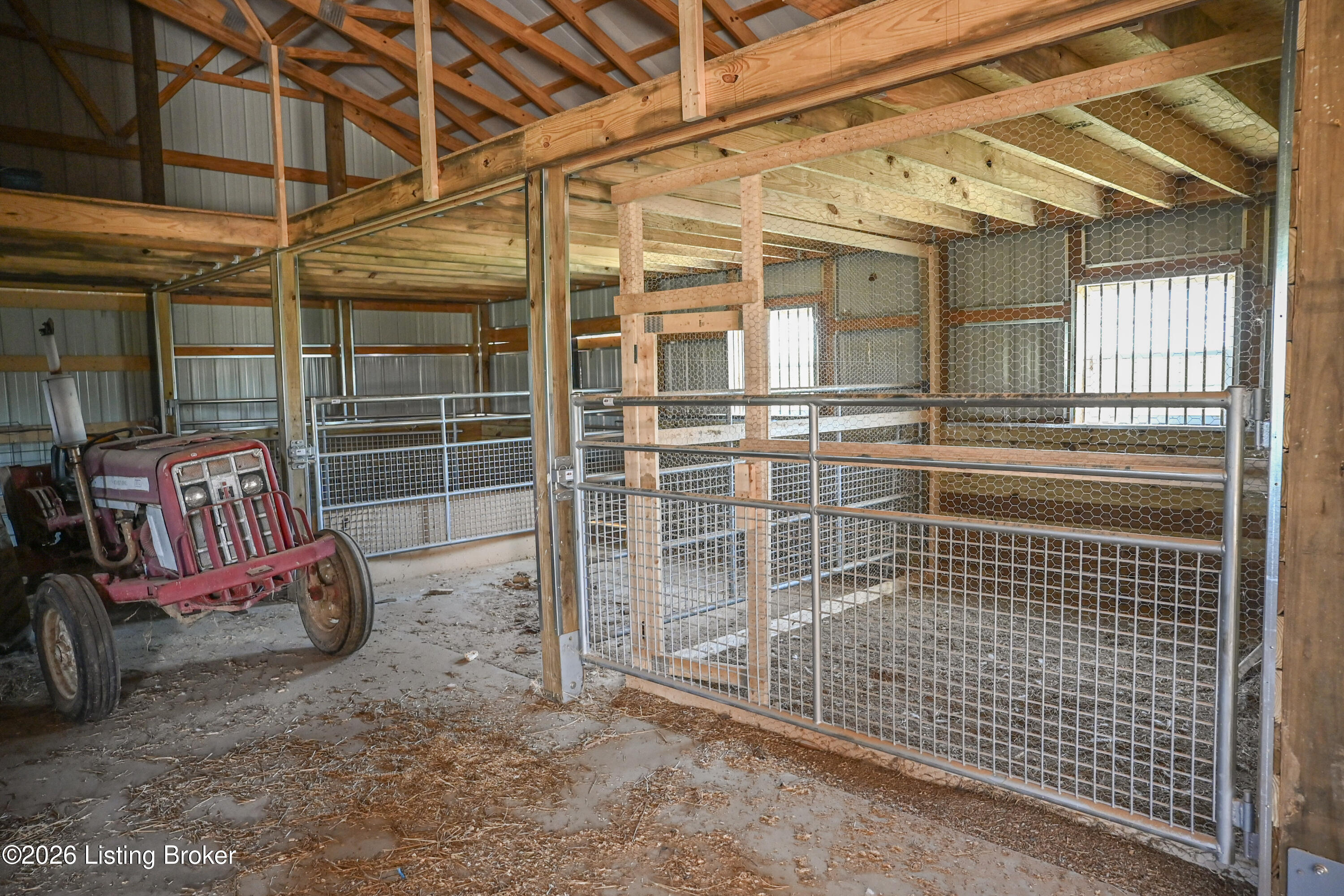 904 Lawrenceburg Rd Property Photo 16