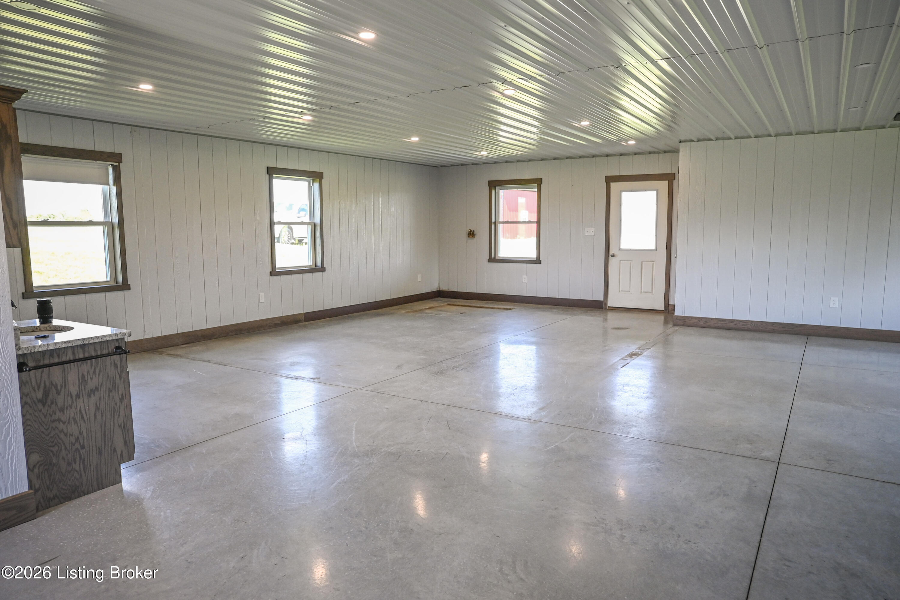 904 Lawrenceburg Rd Property Photo 34