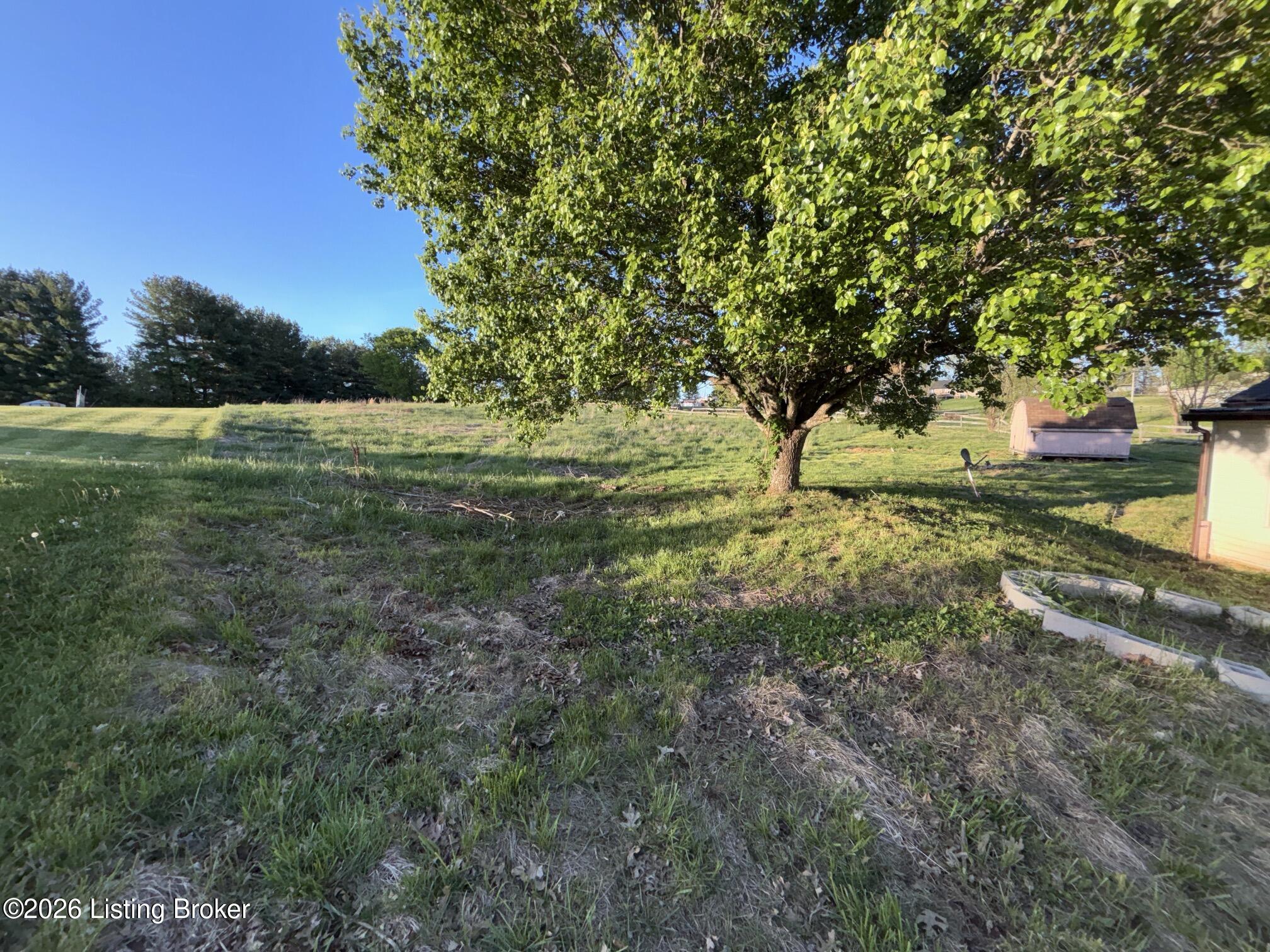186 Blakemore Ln Property Photo 2
