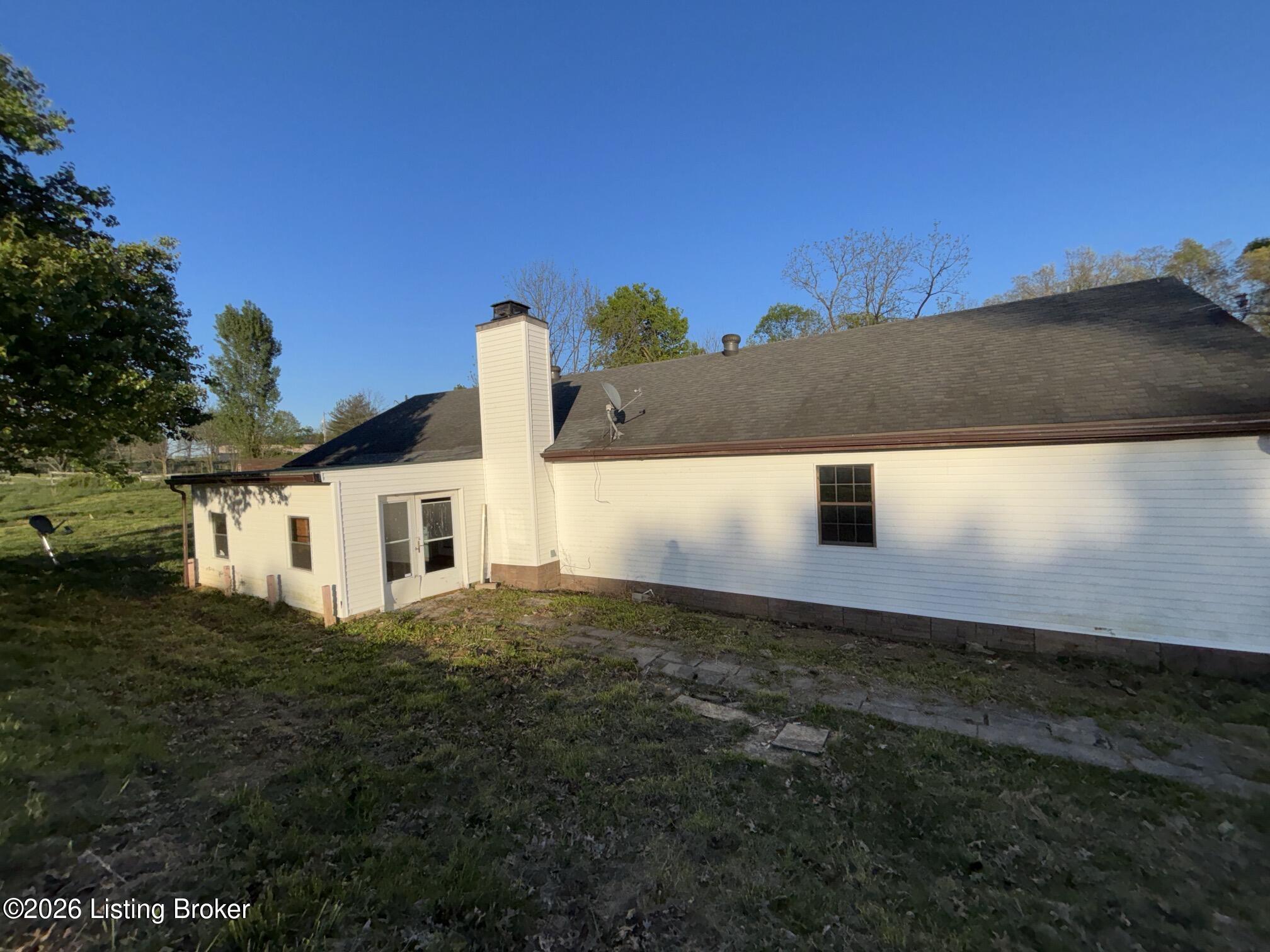 186 Blakemore Ln Property Photo 3