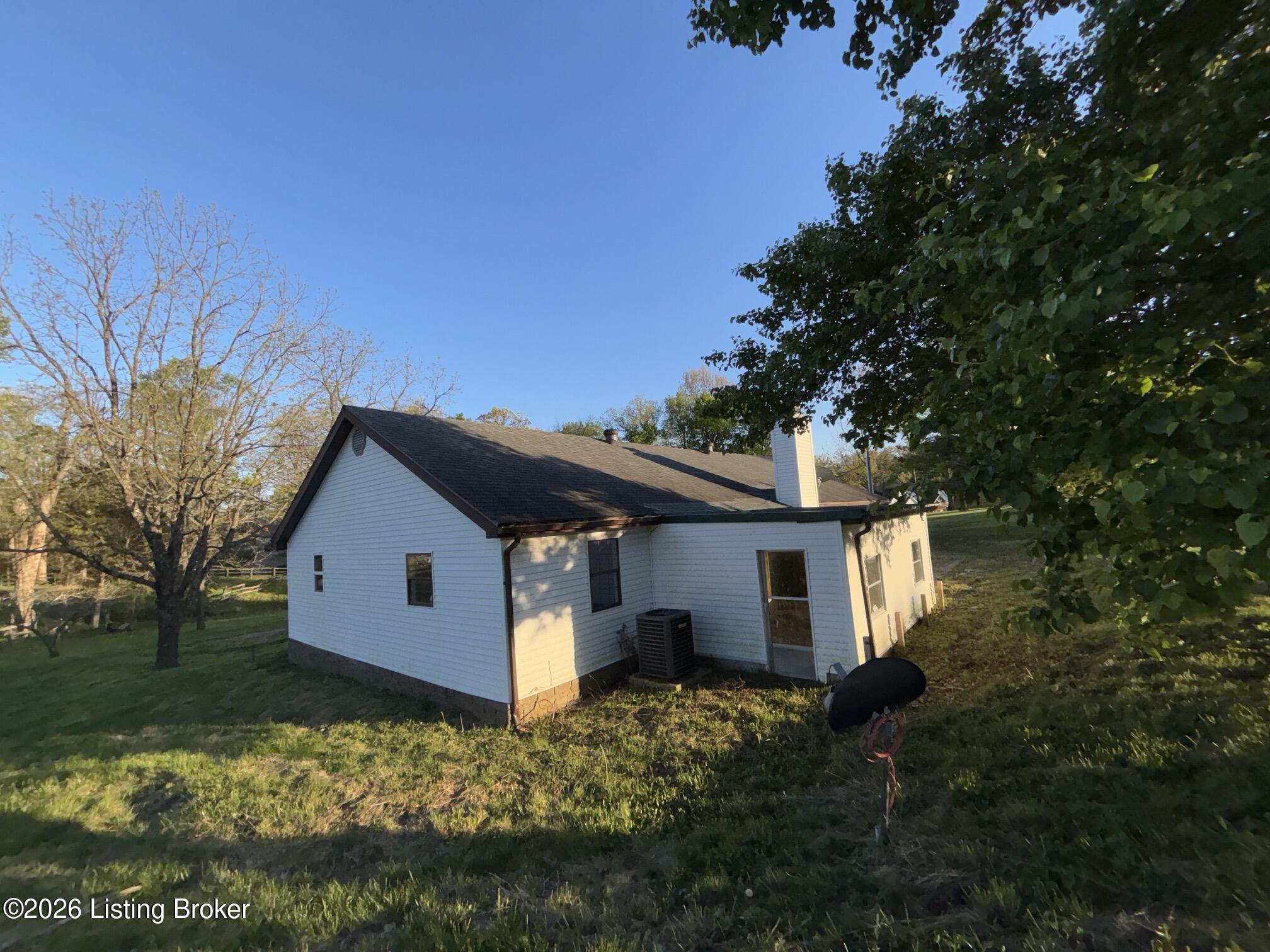 186 Blakemore Ln Property Photo 4