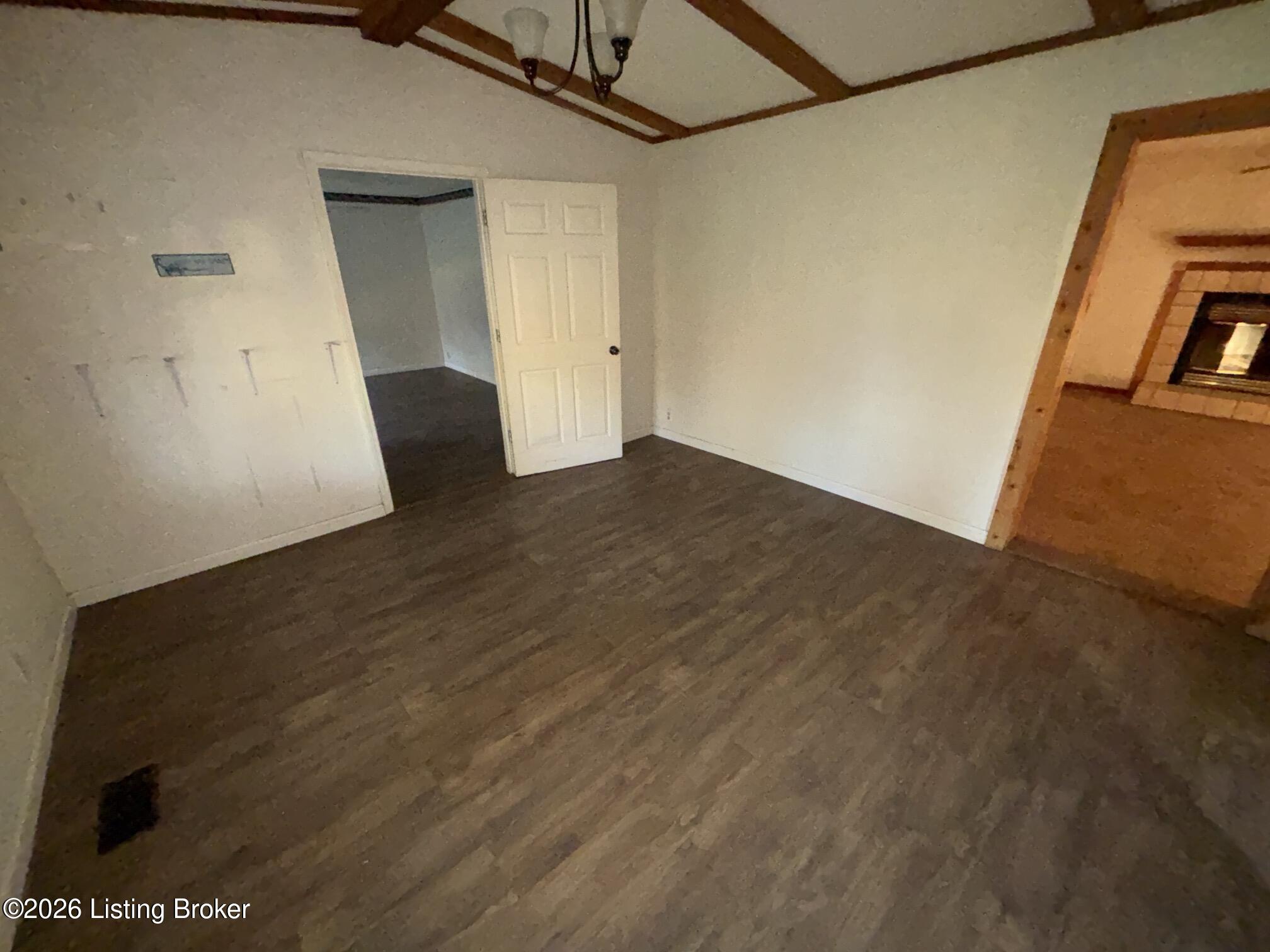 186 Blakemore Ln Property Photo 5