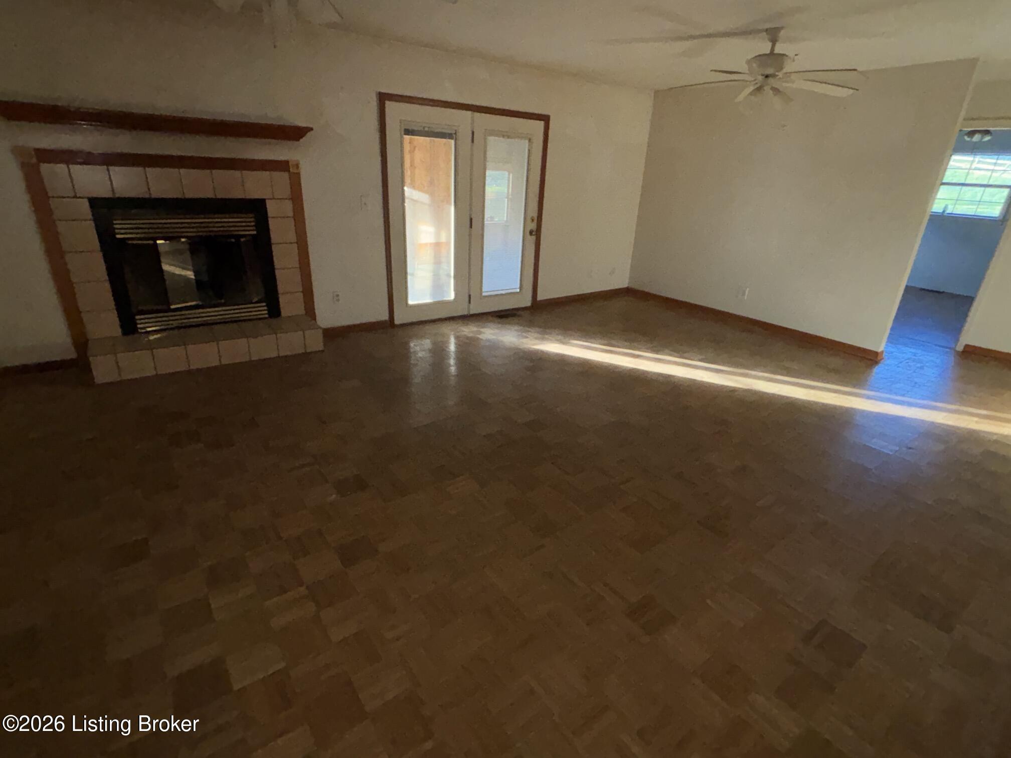 186 Blakemore Ln Property Photo 6