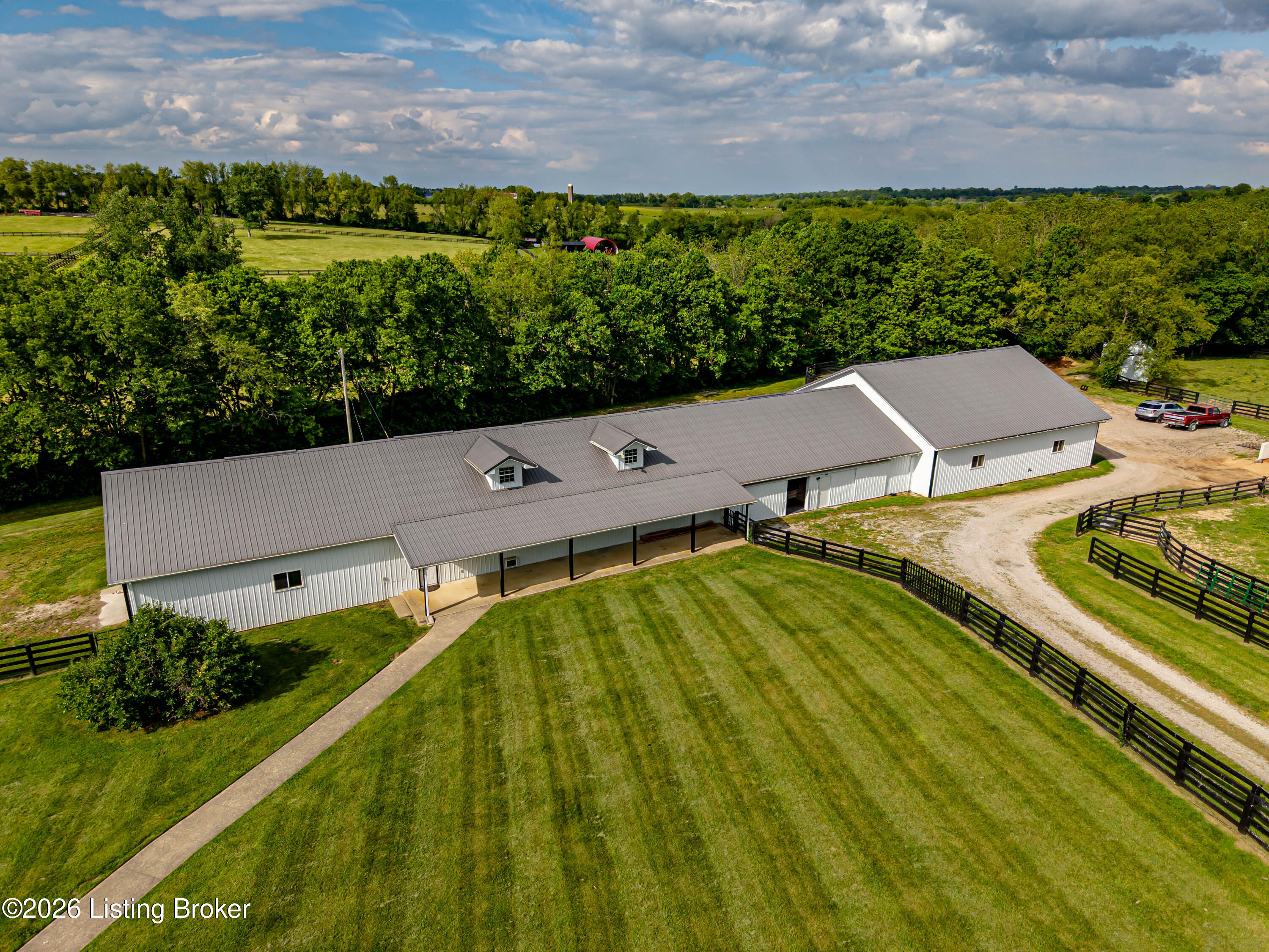 1460 Shannon Run Rd Property Photo 4