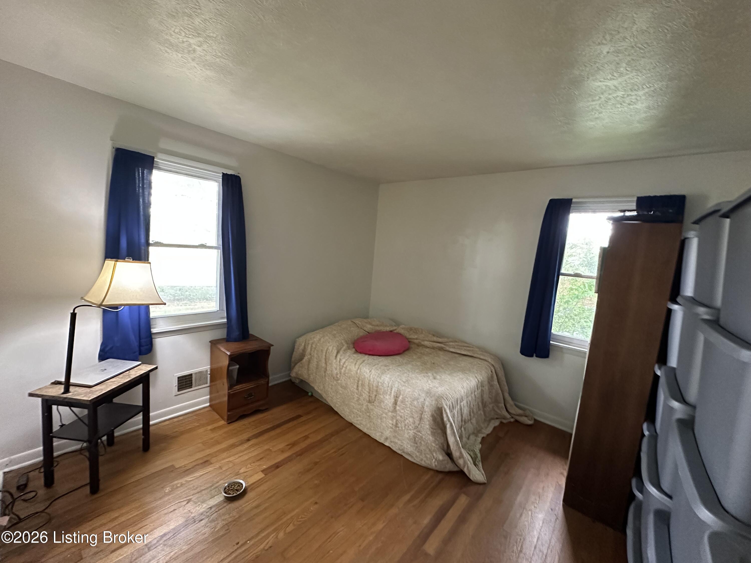 804 Wallace Ave Property Photo 8