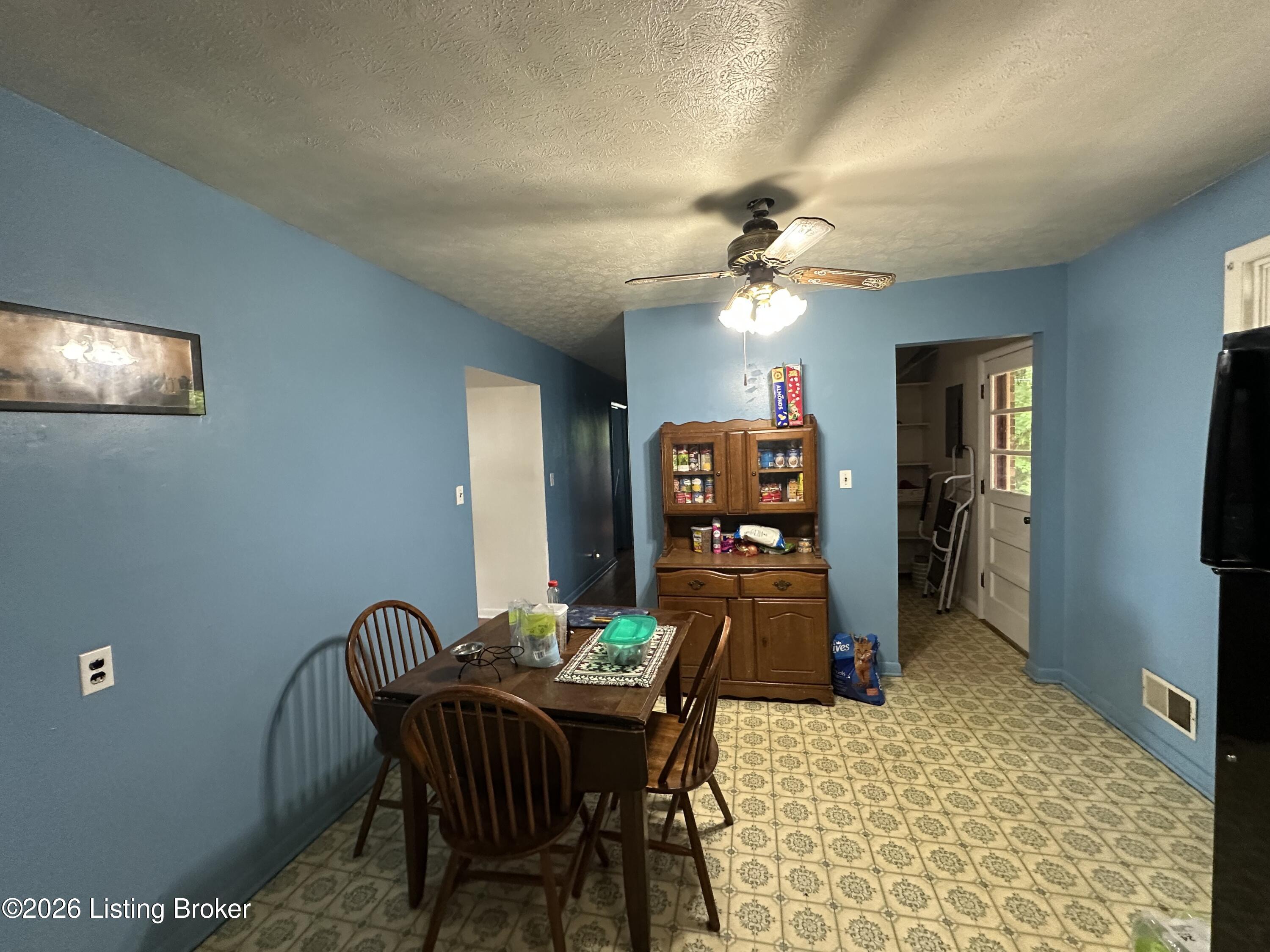 804 Wallace Ave Property Photo 24