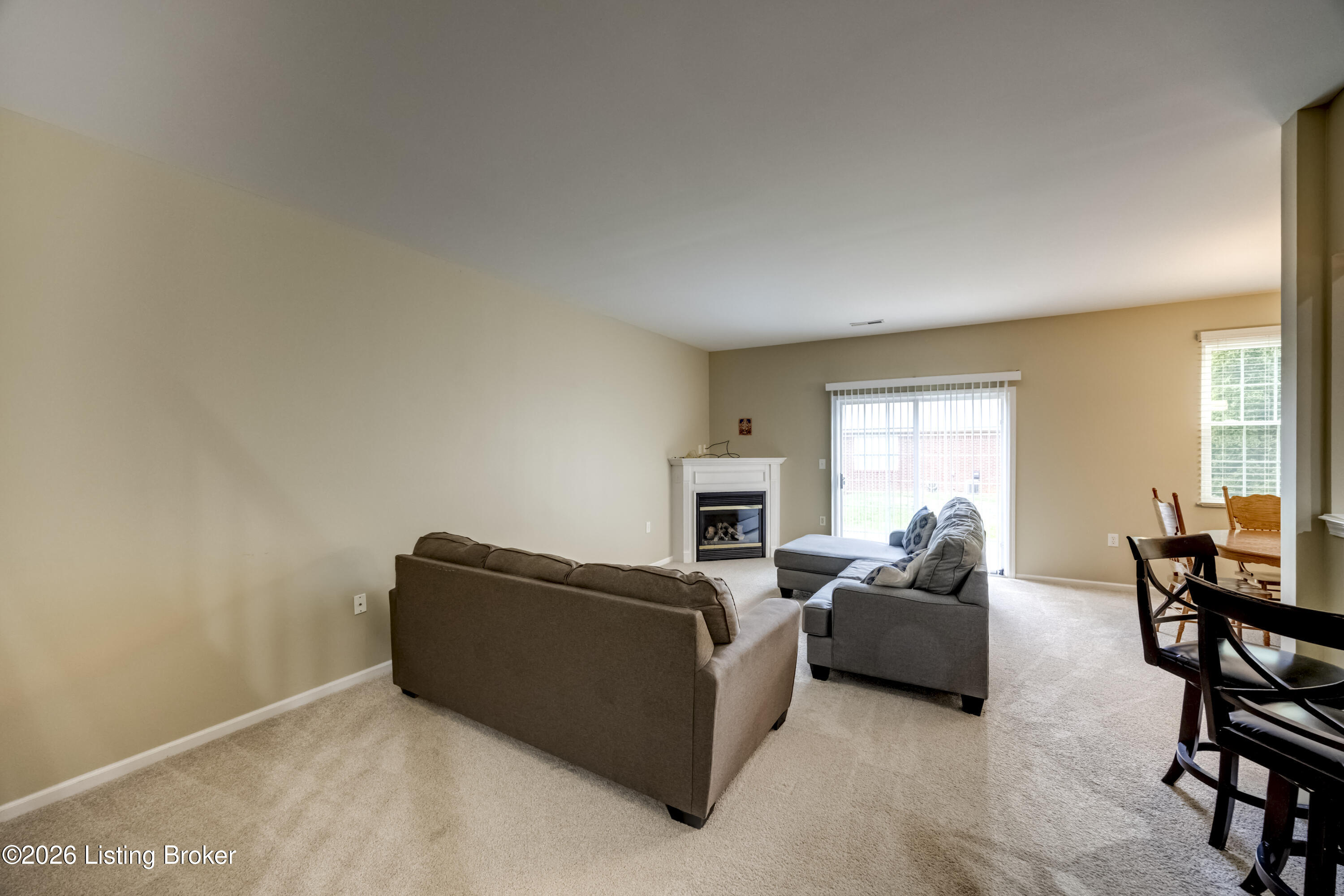 5034 Ardossan Square Property Photo 5