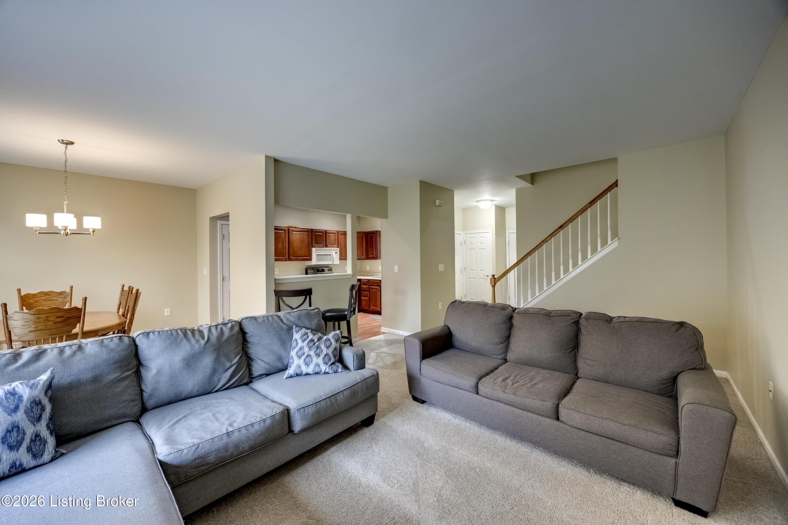 5034 Ardossan Square Property Photo 8