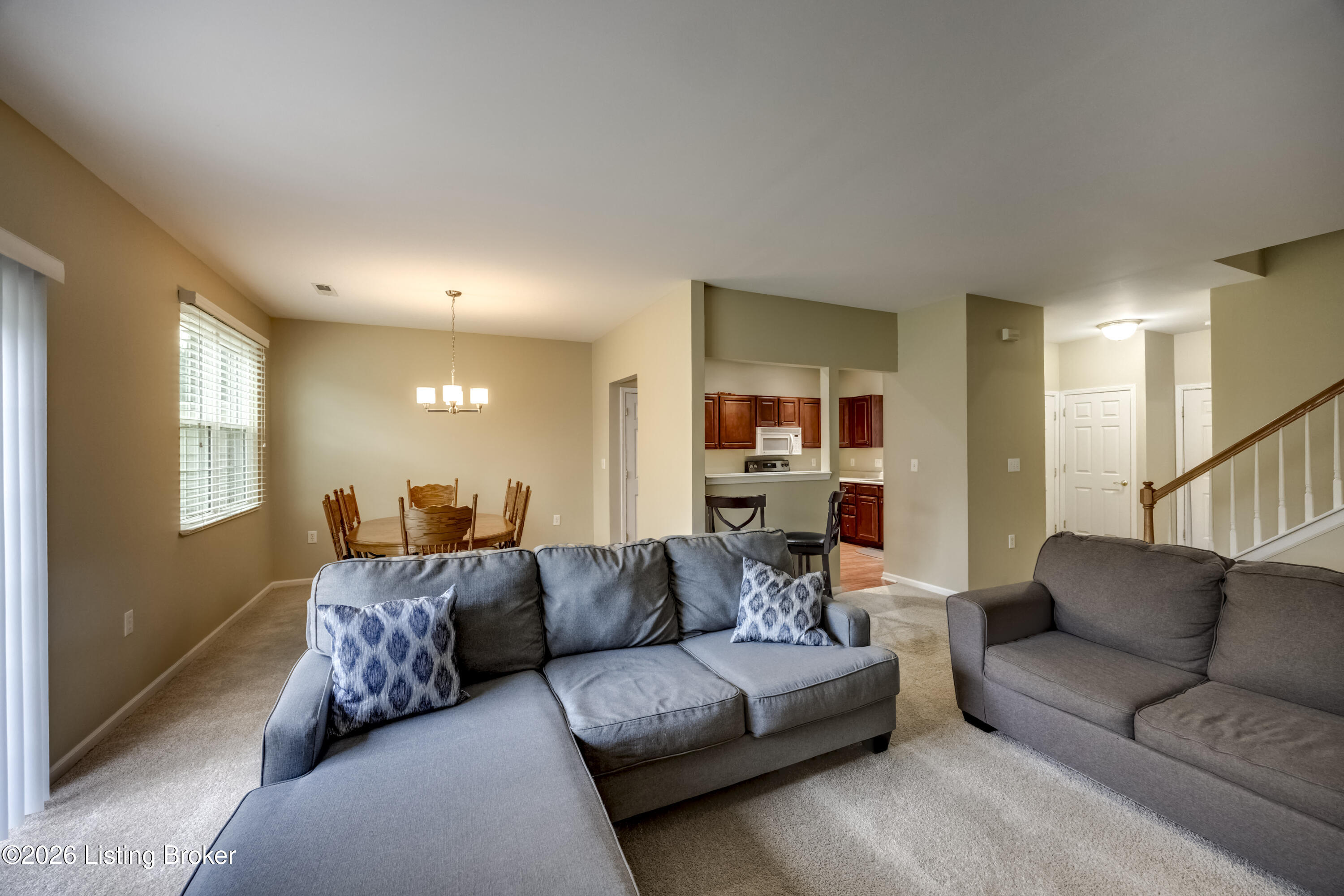 5034 Ardossan Square Property Photo 9