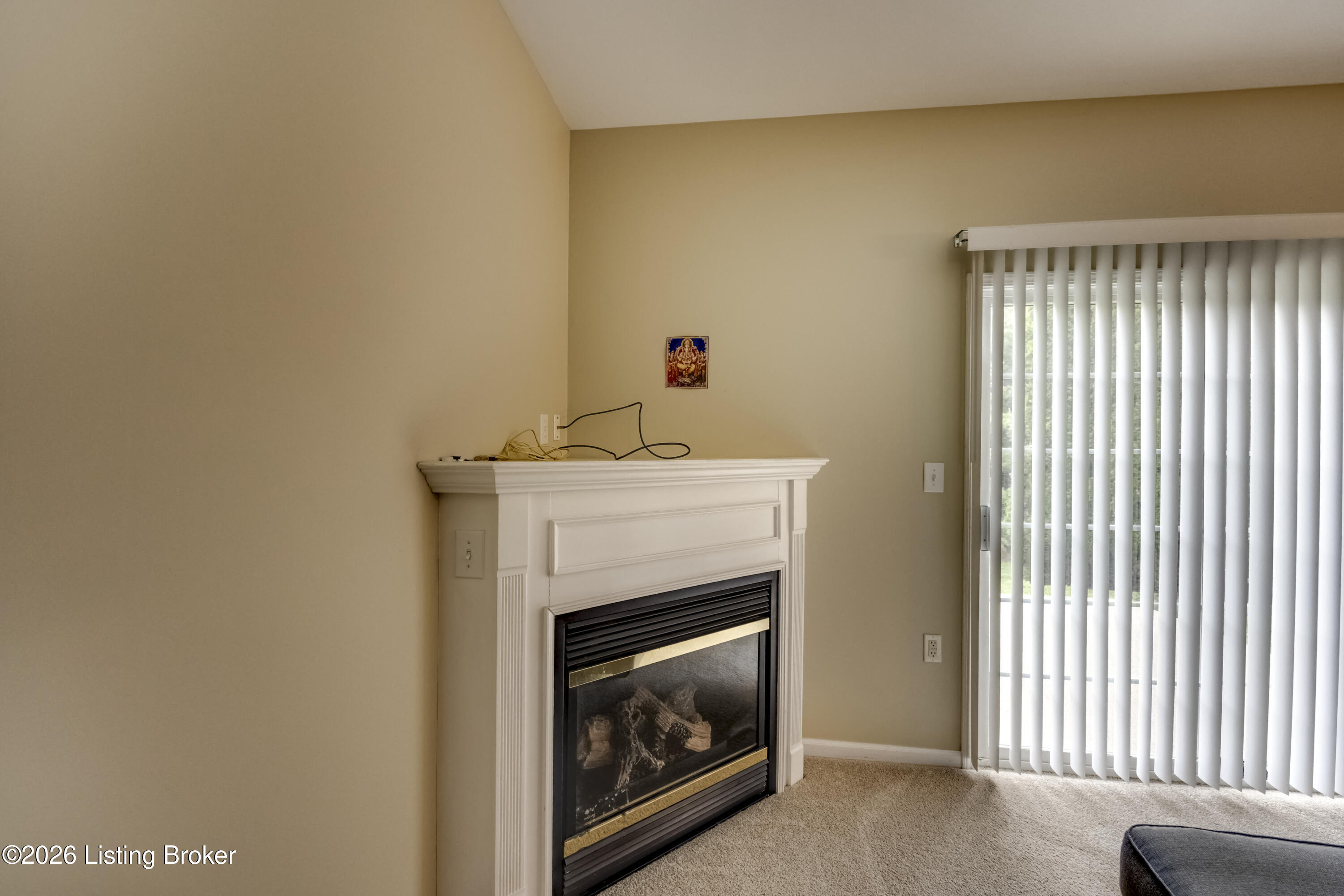 5034 Ardossan Square Property Photo 10