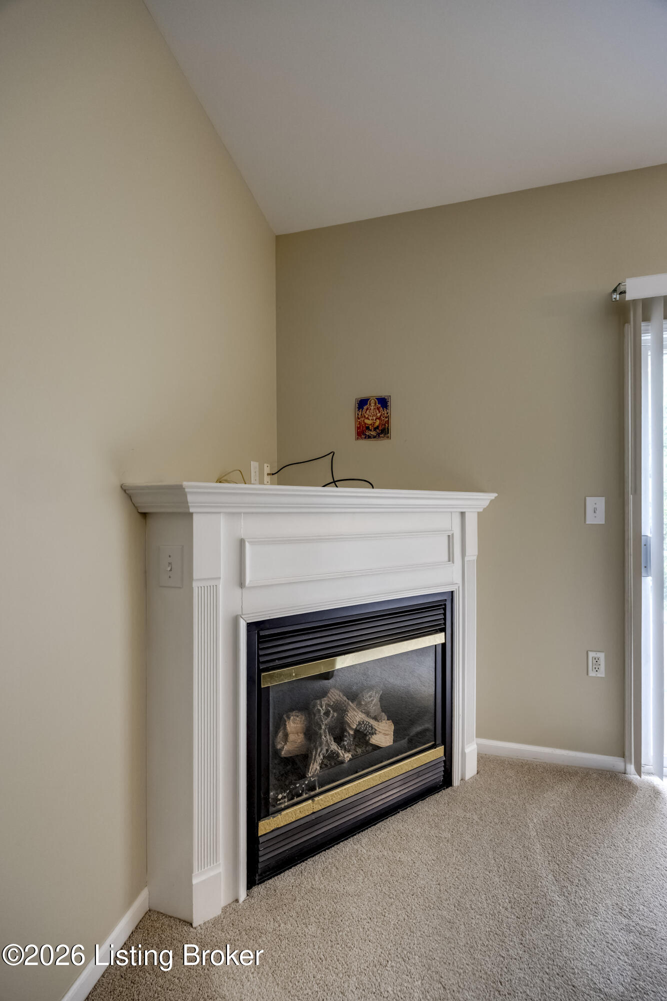 5034 Ardossan Square Property Photo 11