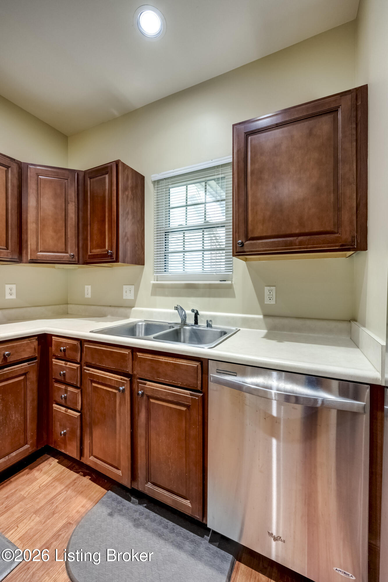5034 Ardossan Square Property Photo 24