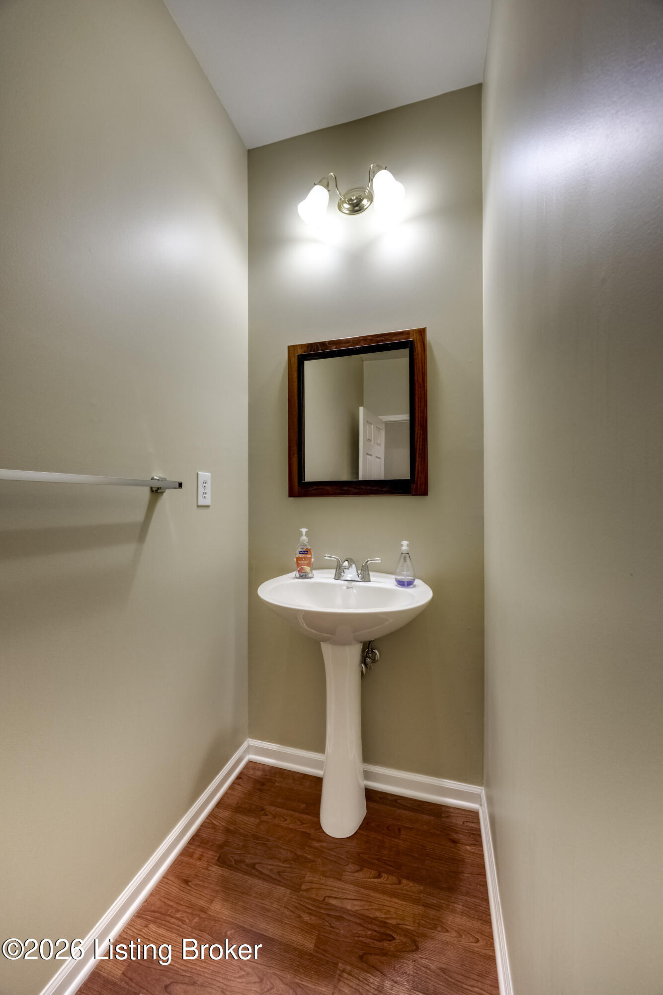 5034 Ardossan Square Property Photo 29