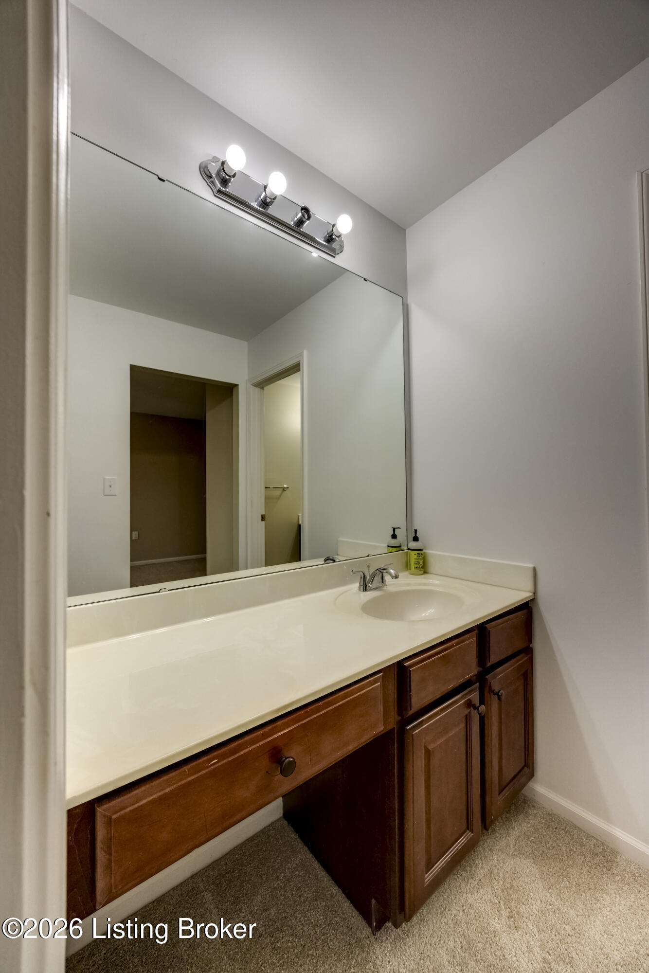 5034 Ardossan Square Property Photo 36