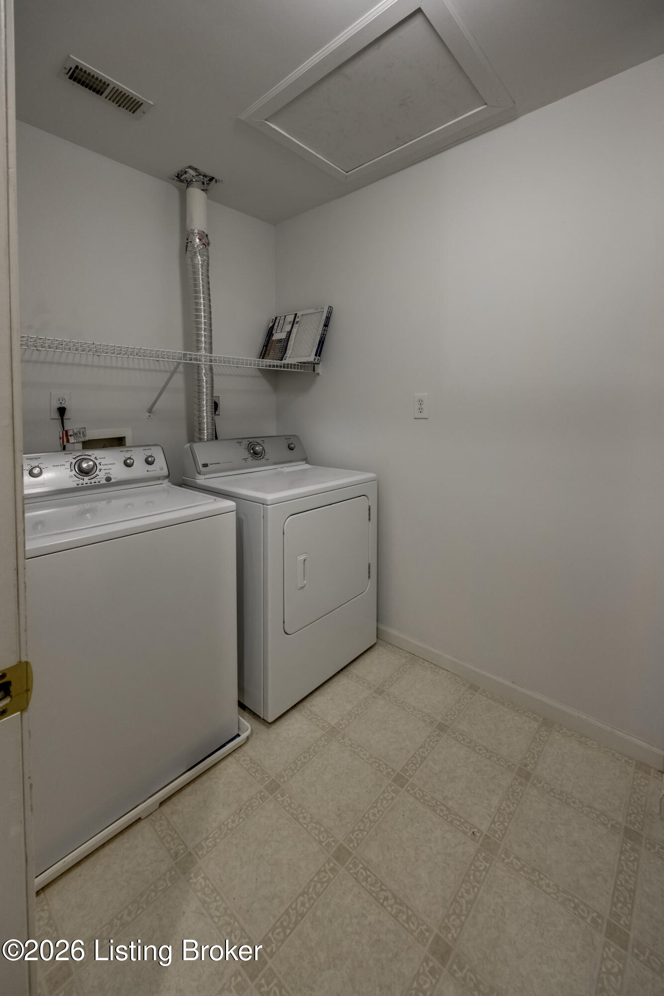 5034 Ardossan Square Property Photo 42