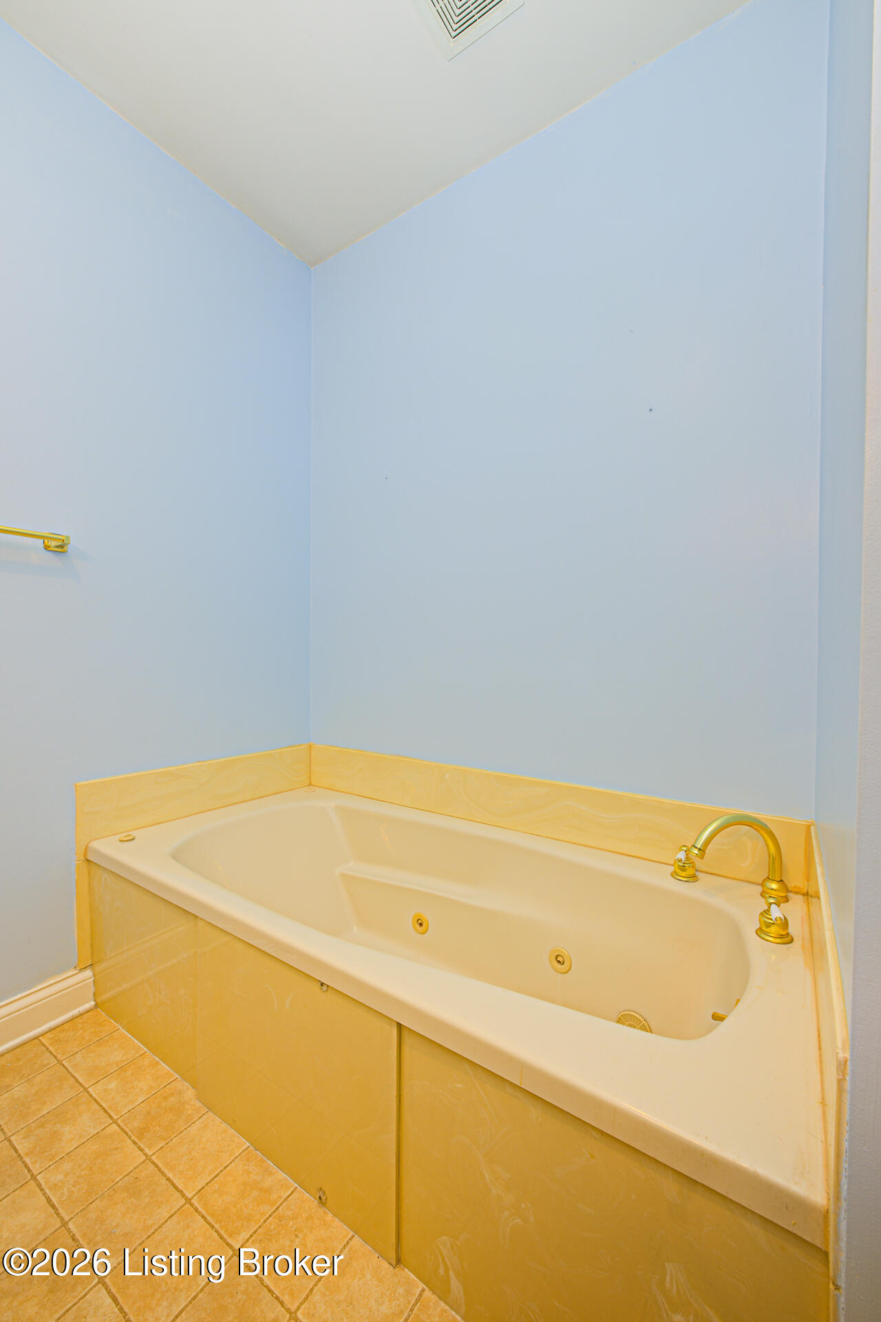 122 Maywood Ave Property Photo 22