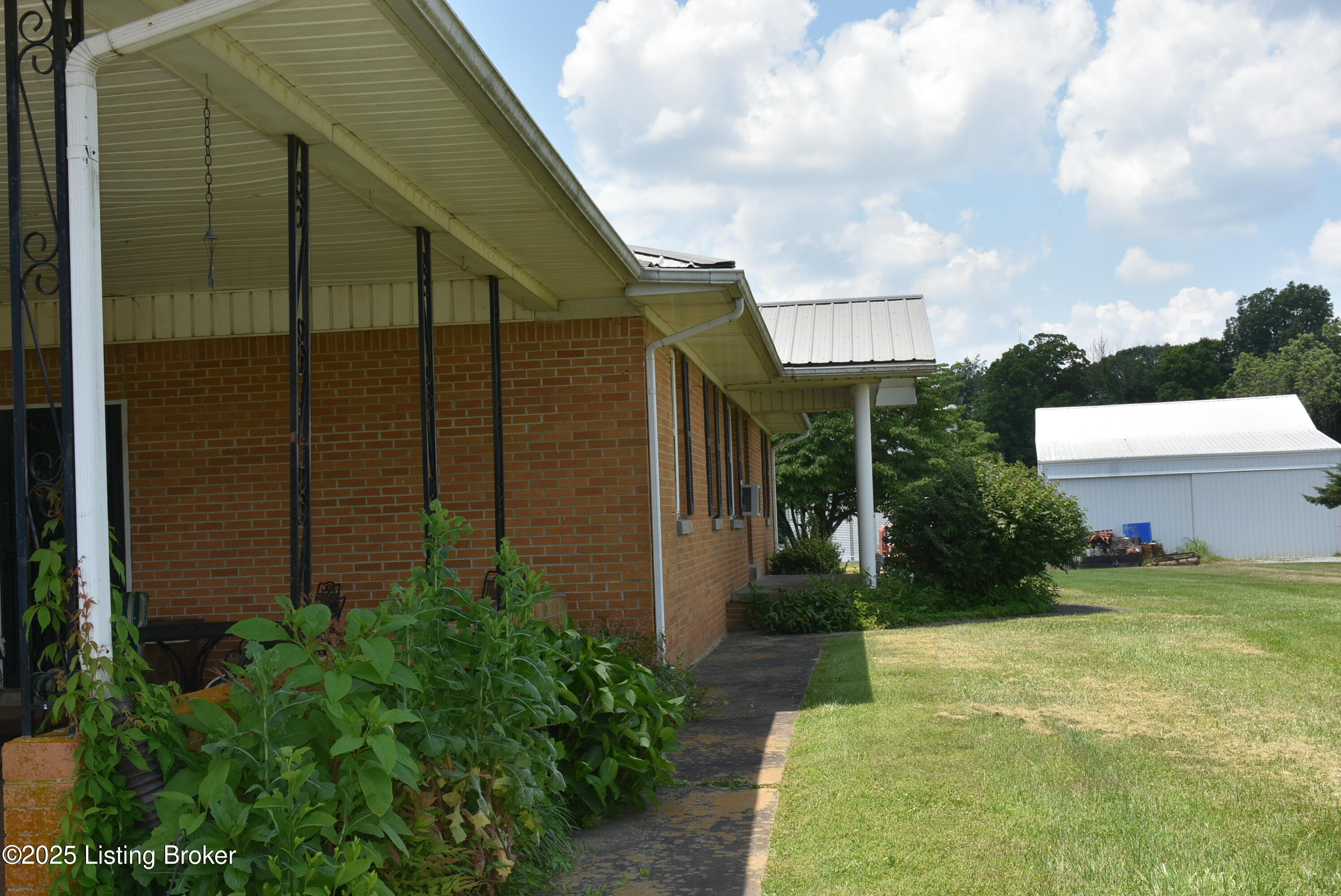 2805 Columbia Rd Property Photo 34